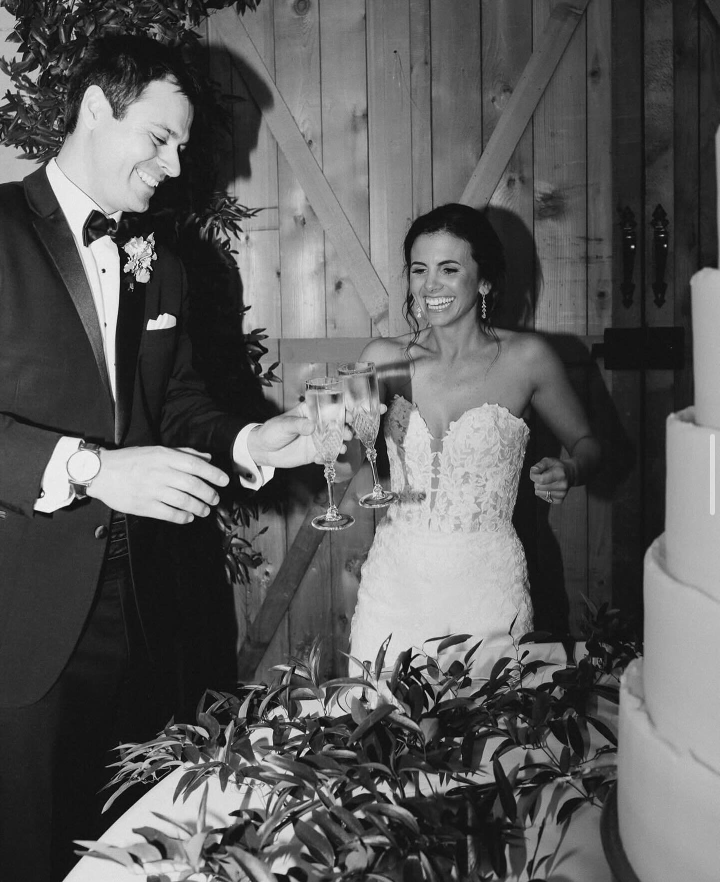 Cheers to a new week filled with love, laughter, and unforgettable &ldquo;I dos!&rdquo;