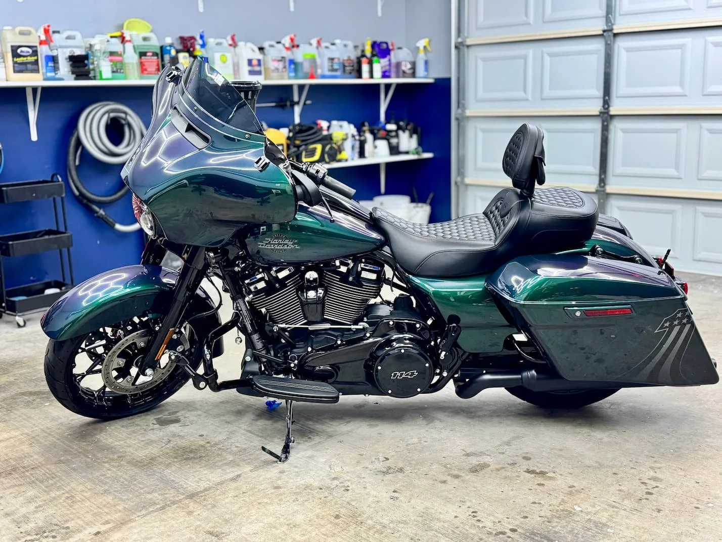 Ceramic coating Fort Worth Texas Harley Davidson Street Glide 5 year Ceramic coating. 