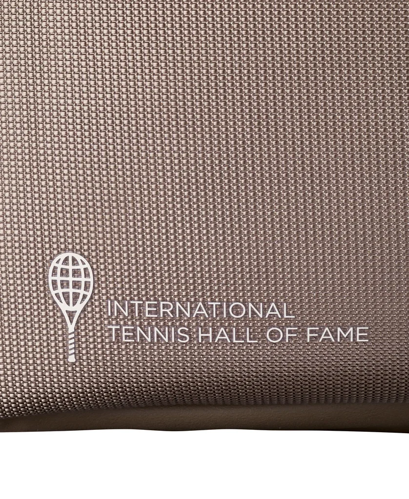 WRB0000701_10_RF_HALL_OF_FAME_TENNIS_DUFFEL_BAG_6PK_StoneBrown_Cream.png.high-res_1024x1024.webp