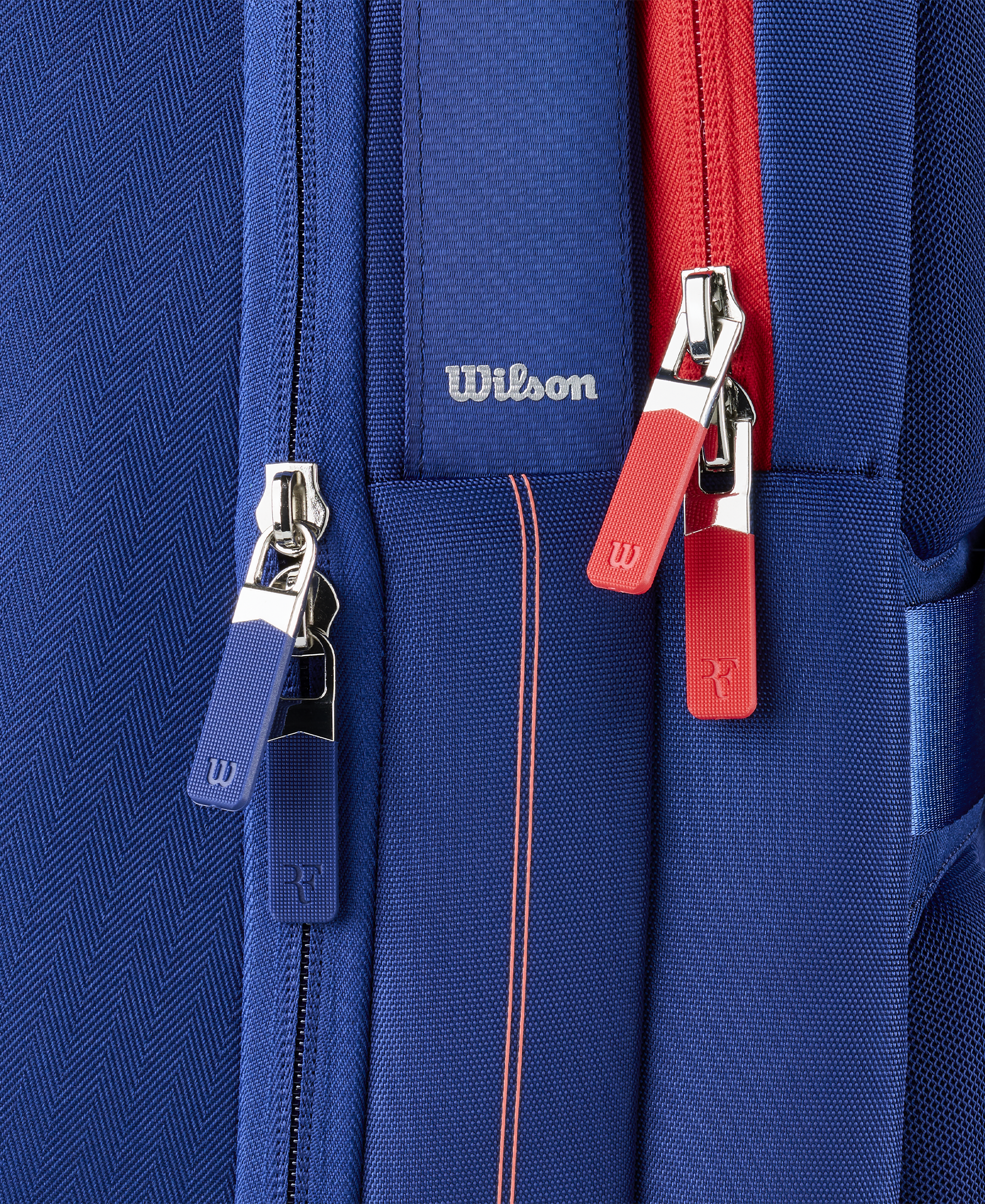 WR8057701_9_LAVER_CUP_2026_RF_TENNIS_BACKPACK_Navy_Red.png