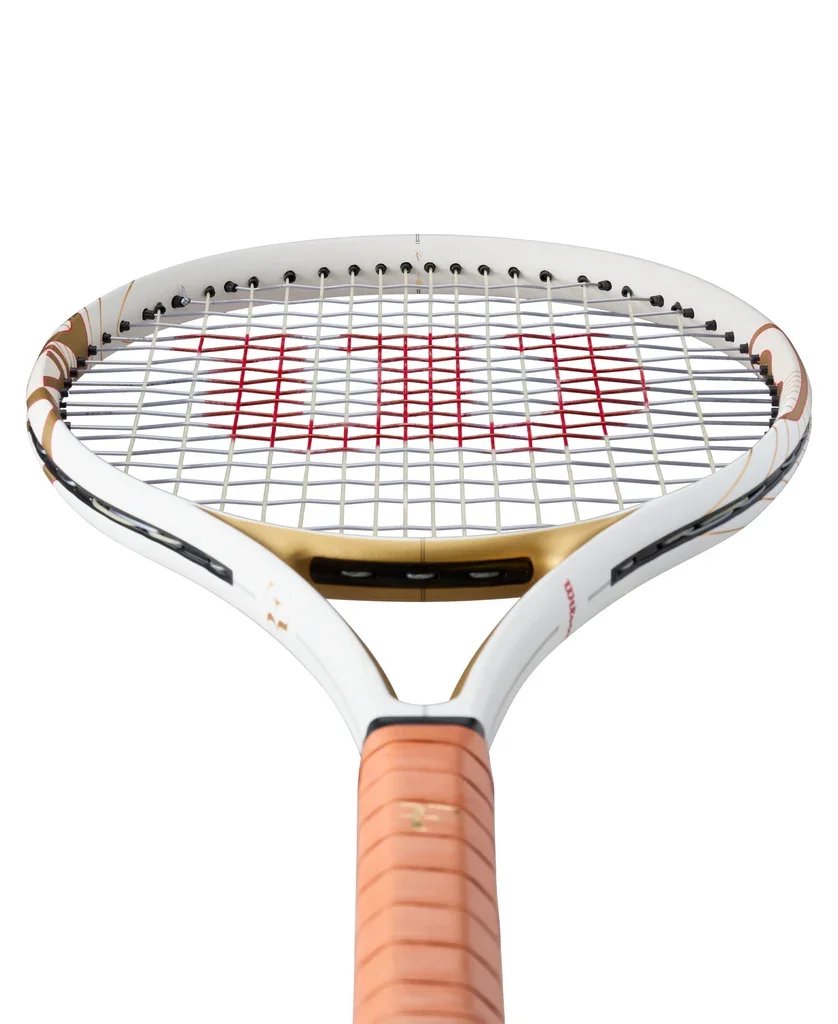 WR217411U_3_RF_01_HALL_OF_FAME_White_Gold_Red.png.high-res_1024x1024.webp