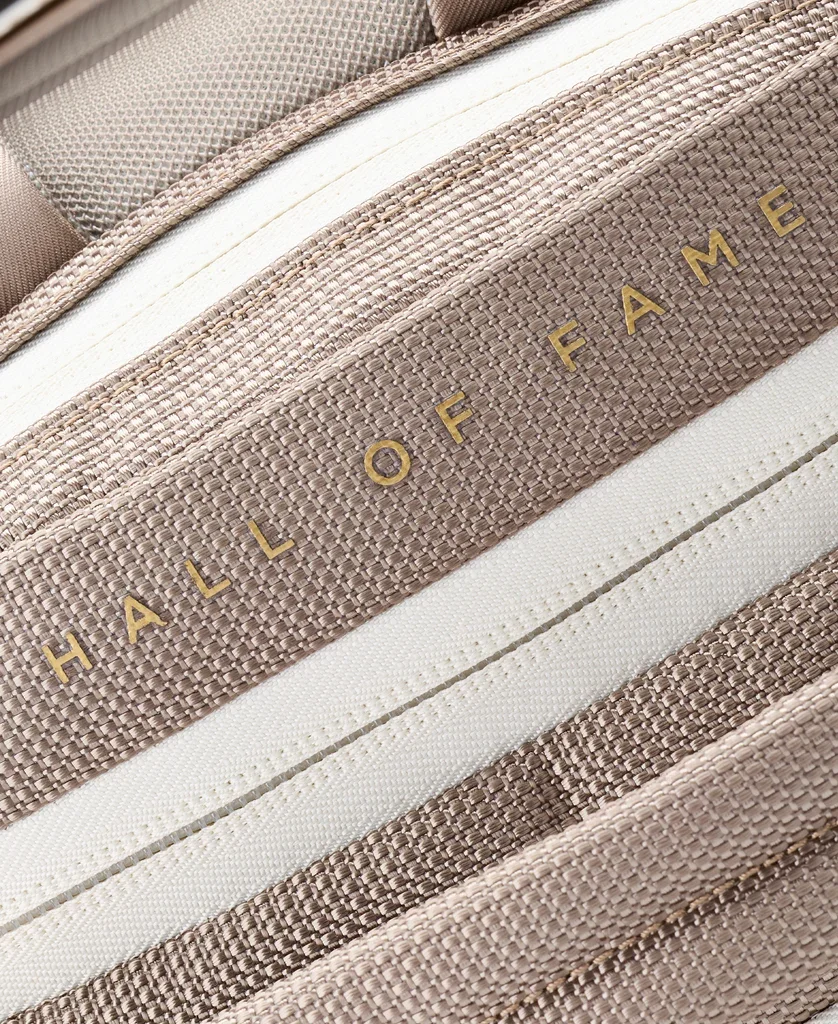 WRB0000601_11_RF_HALL_OF_FAME_TENNIS_BACKPACK_StoneBrown_Cream.png.high-res_1024x1024.webp