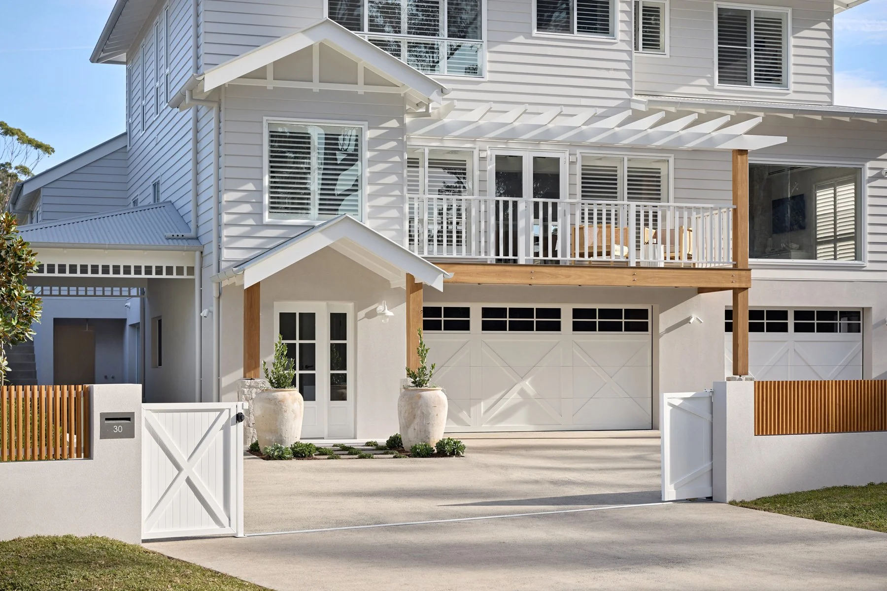 Hamptons inspired architectural new build in Mollymook NSW