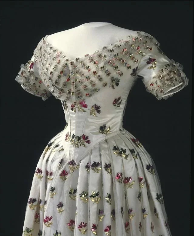 I came across this fabulous 1840s party dress on my travels today, and couldn&rsquo;t resist sharing it. Thought to have belonged to Princess Eug&eacute;nie of Sweden (1830&ndash;1889), it&rsquo;s made of white satin silk, layered with tulle and work