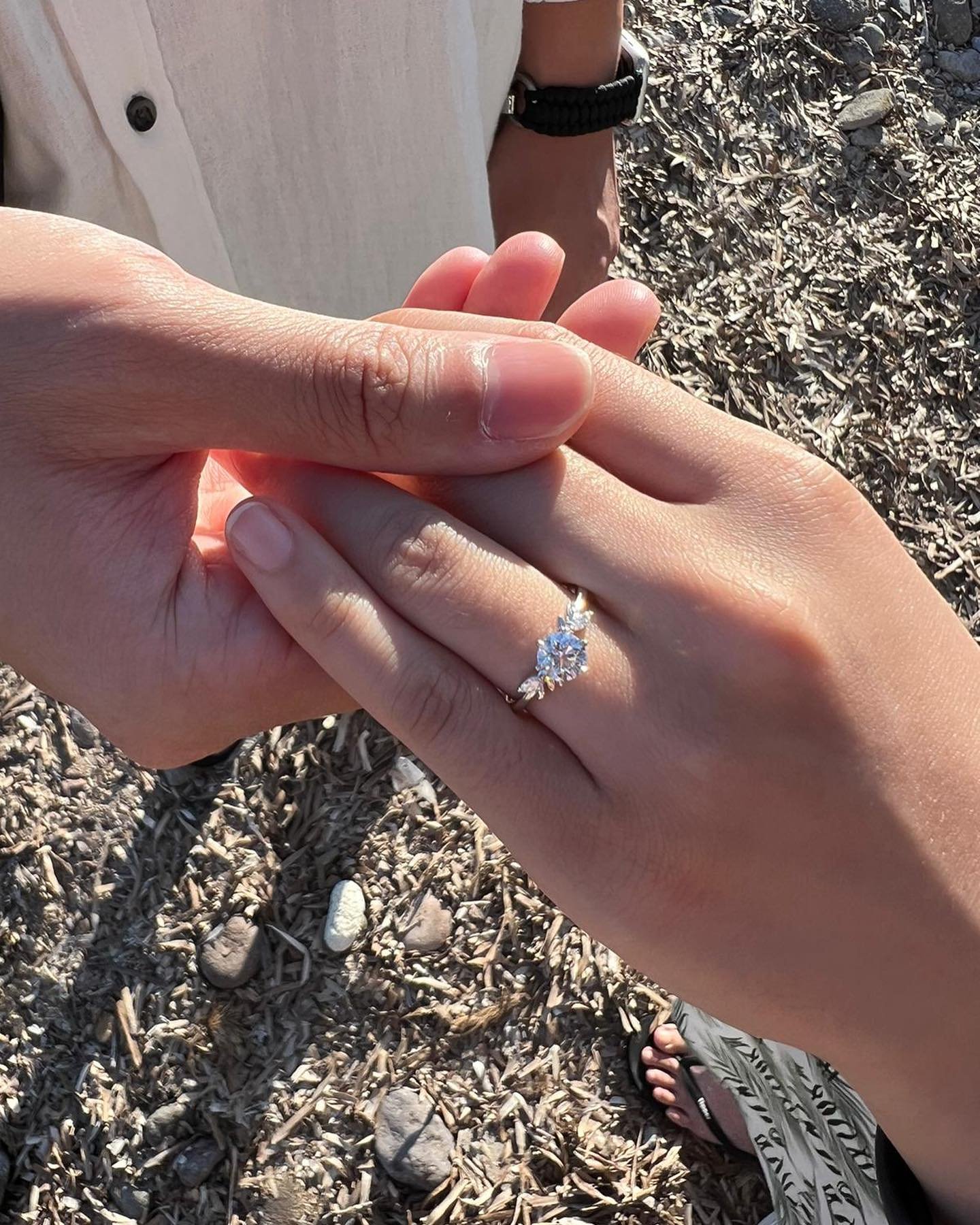 #throwbackthursday to @phylliseeeeeeeeeee and @zihangt&rsquo;s beautiful floral inspired ring in Greece 💎🌸