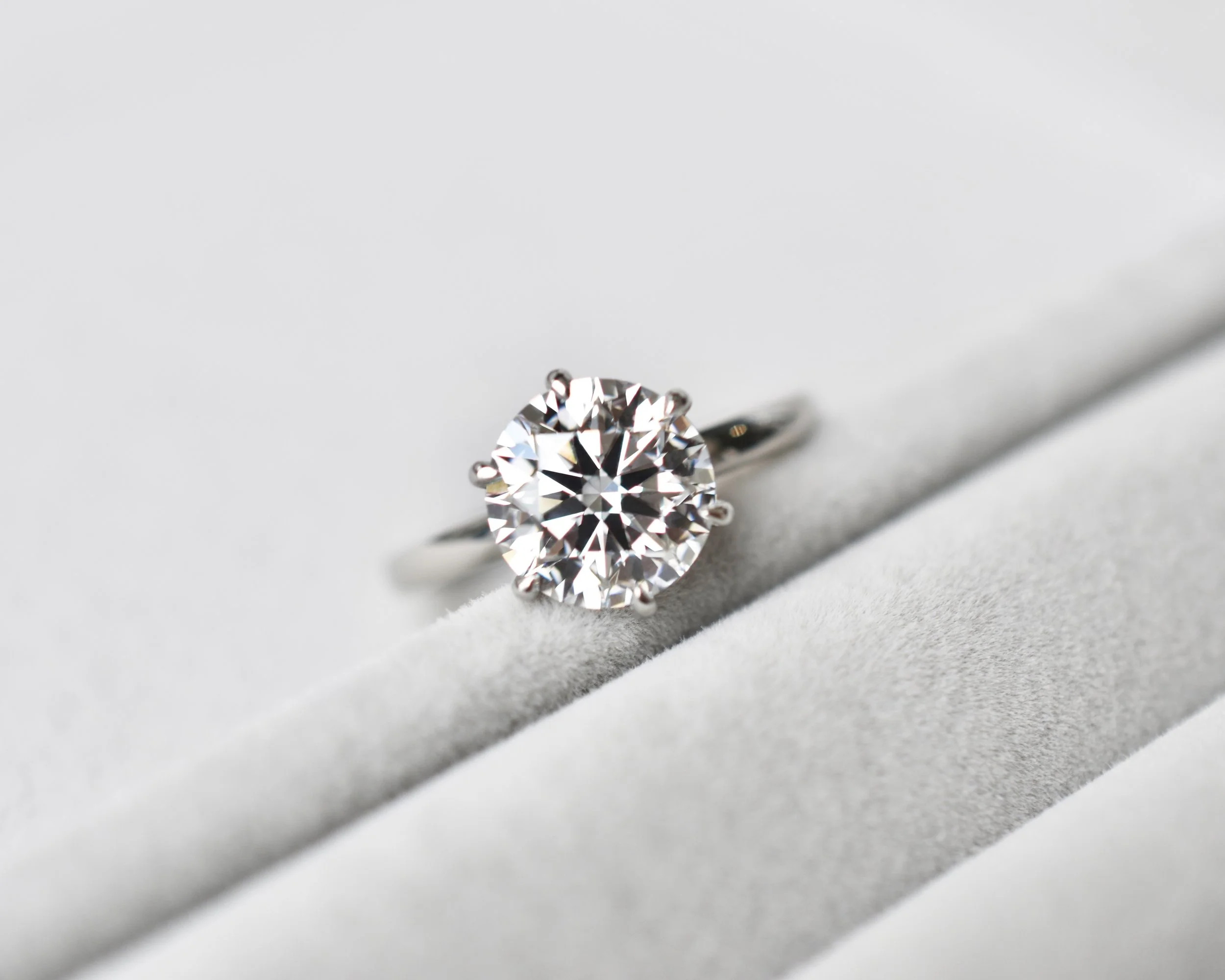 Lab-Grown Diamonds vs. Natural Diamonds: How to Decide Which is Right for You?