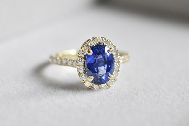 Eight Types Of Sapphires And Their Distinct Attributes — AUGUST BESPOKE