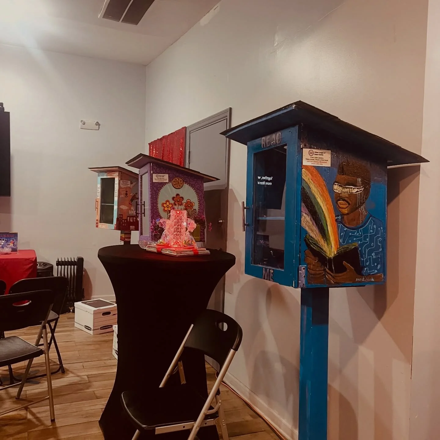 Honored to have had the chance to help manage this Little Library project with my sister-loc wife @urbankweenbrand in collaboration with @urbanleagueec 

We&rsquo;re grateful to all the amazing artists who took time out of their schedule to work on t