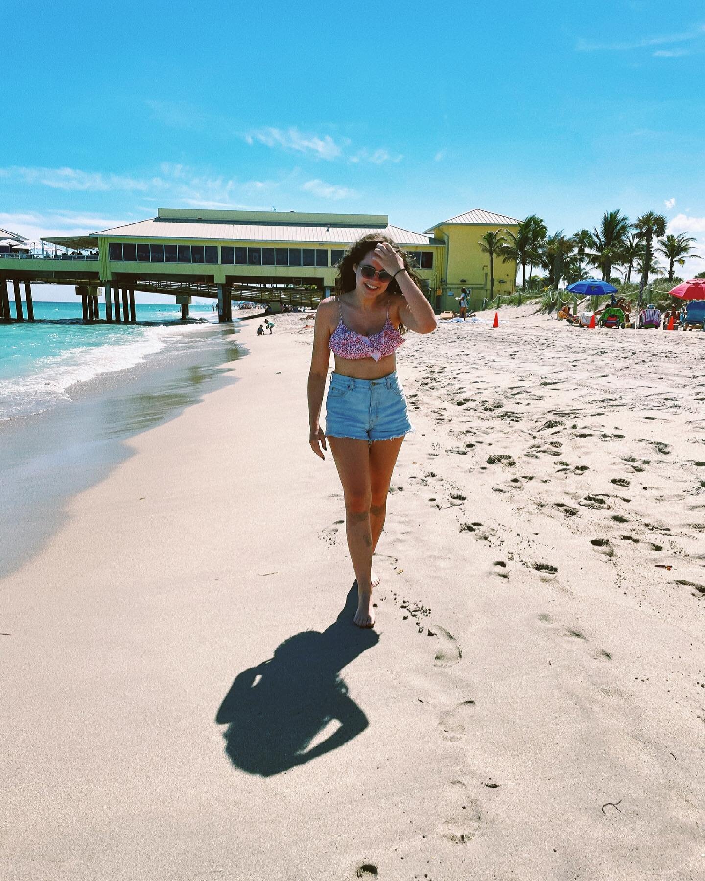On my way to get some shaved ice 🏝