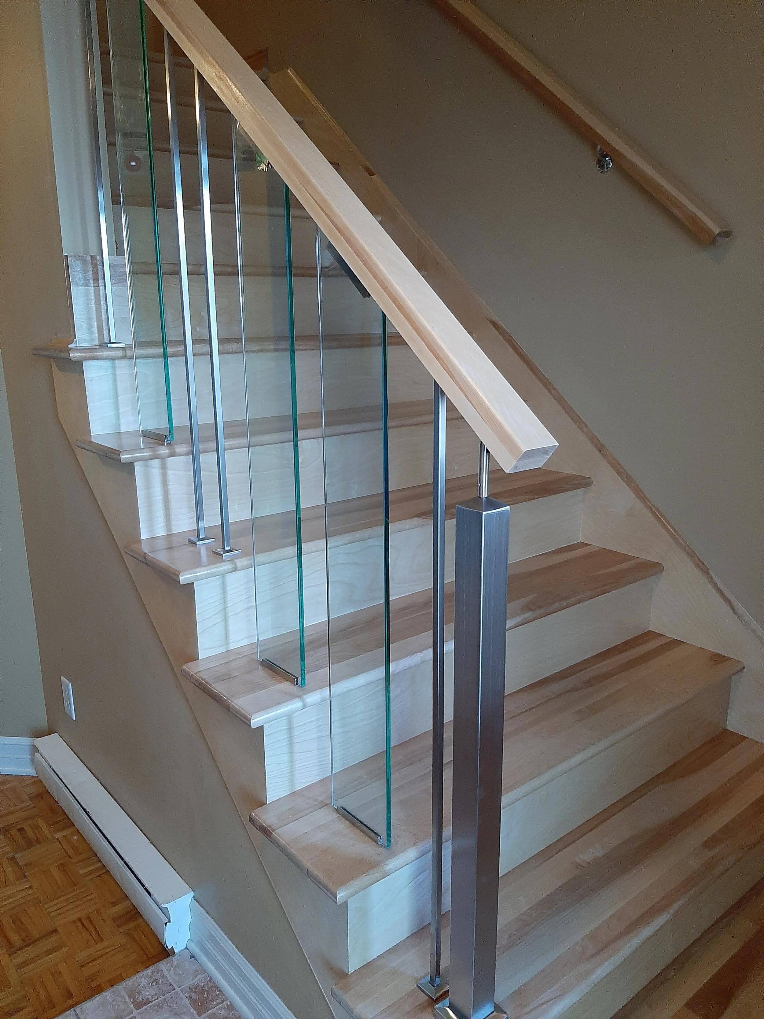 MKL Rénovation et Finition Inc. | Réalisation de l'escalier et des rampes