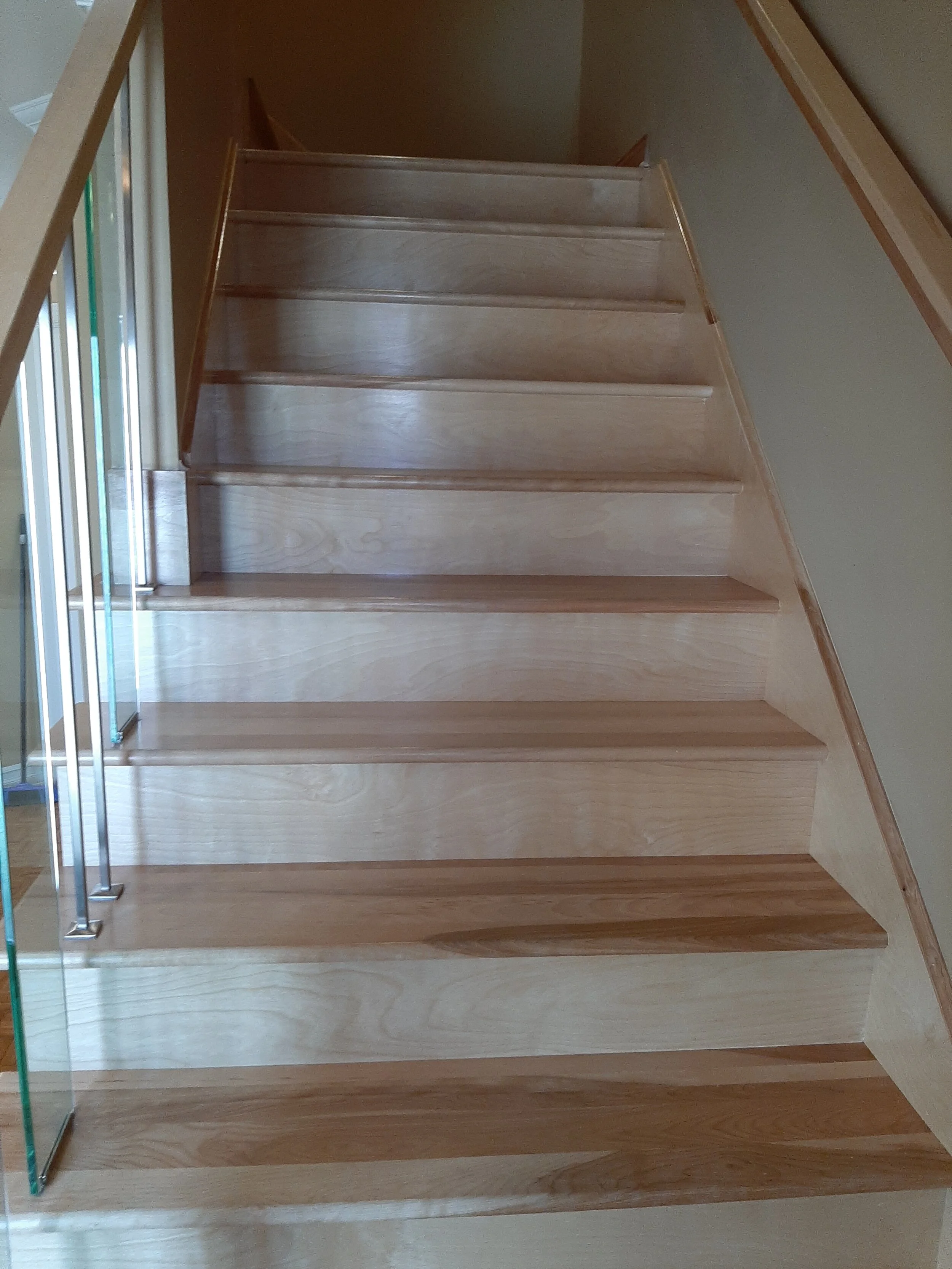 MKL Rénovation et Finition Inc. | Réalisation de l'escalier et des rampes