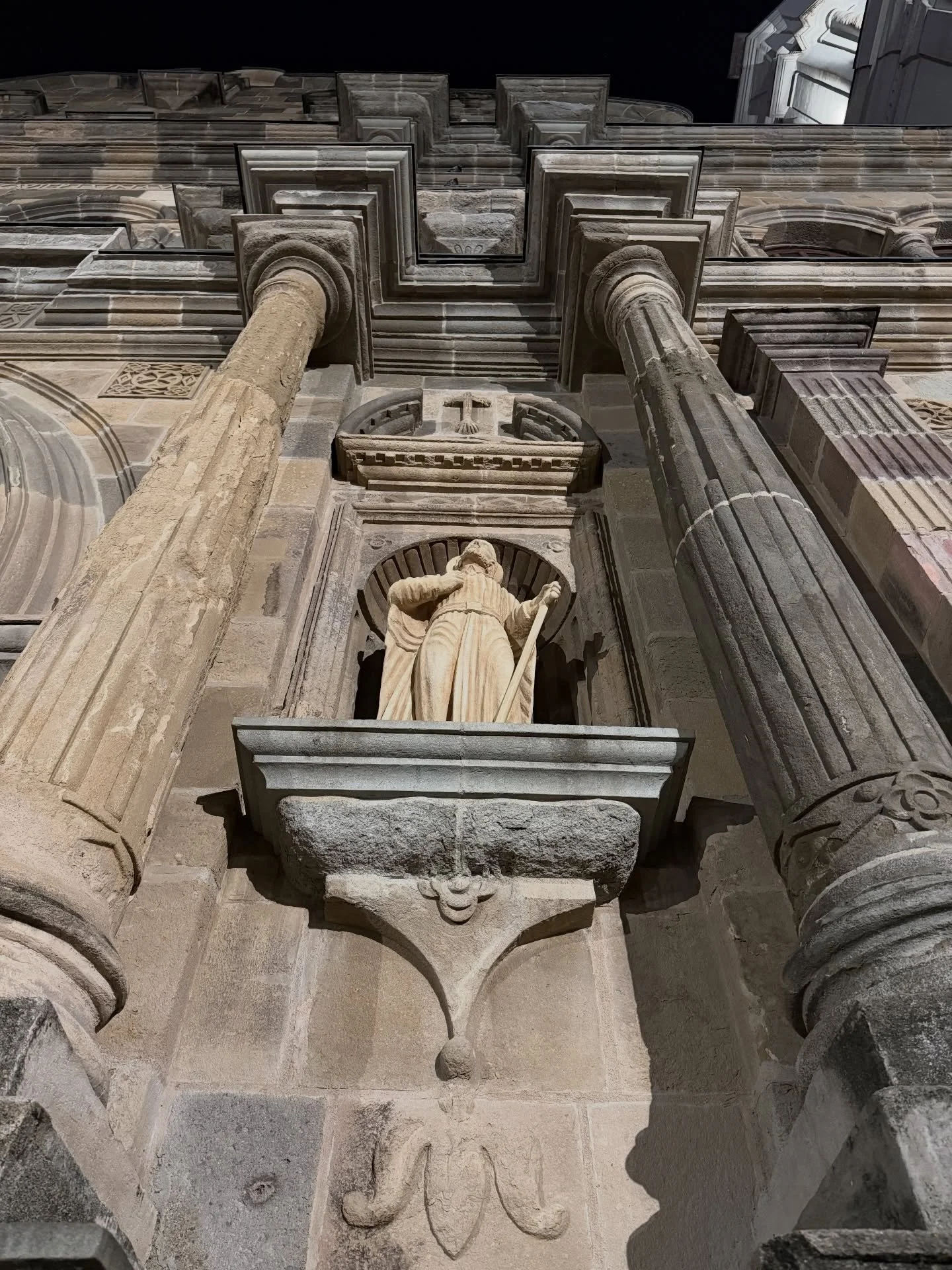 Exploring Panama City on New Year's Day, from modern neighborhoods to historic districts, nature escapes, and rooftop lounges.