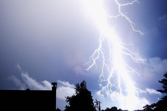 lightning-storm-life.jpg