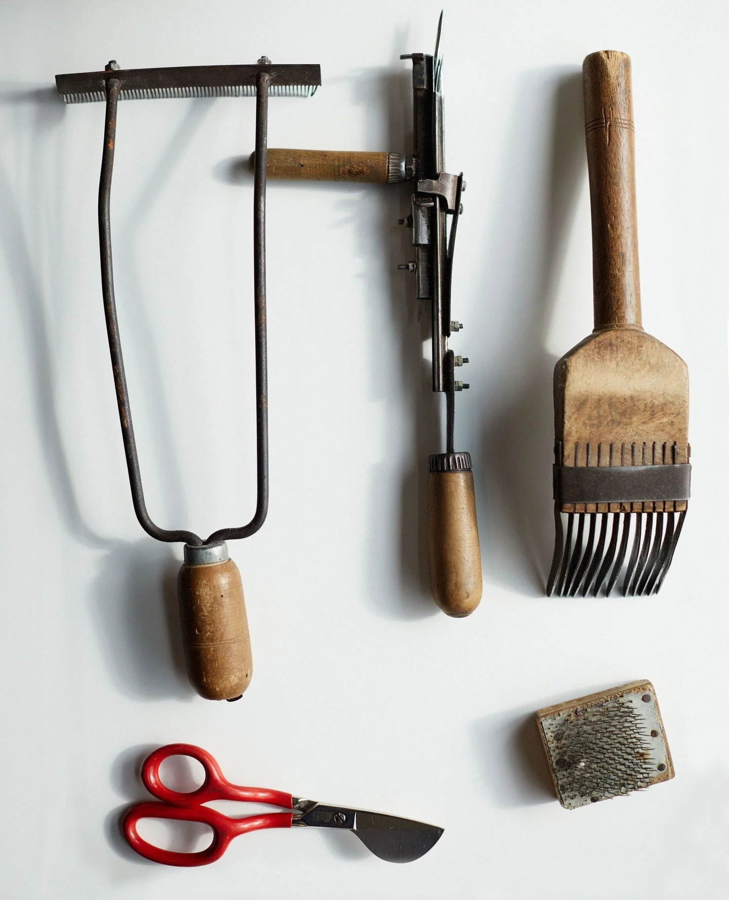 A glimpse into the tools of the trade. Each curve and edge tells a story of hands-on craftsmanship, echoing the care and precision behind every Creative Matters floor covering.⁠
⁠
From handknotted and handtufted techniques to machine-woven precision,