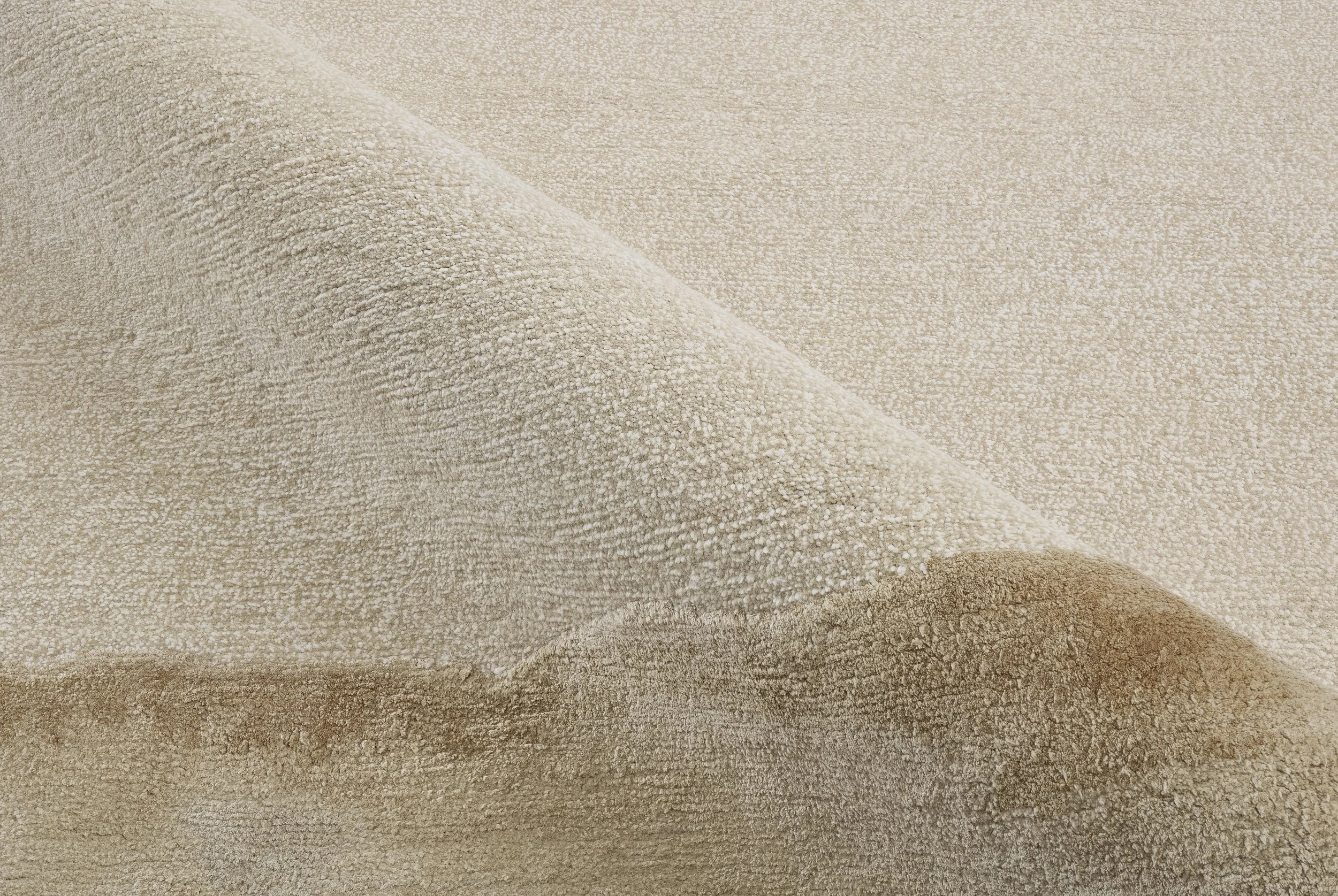 Ebb-Dune-Detail1-Handknotted-Loominary-CreativeMattersInc.jpg