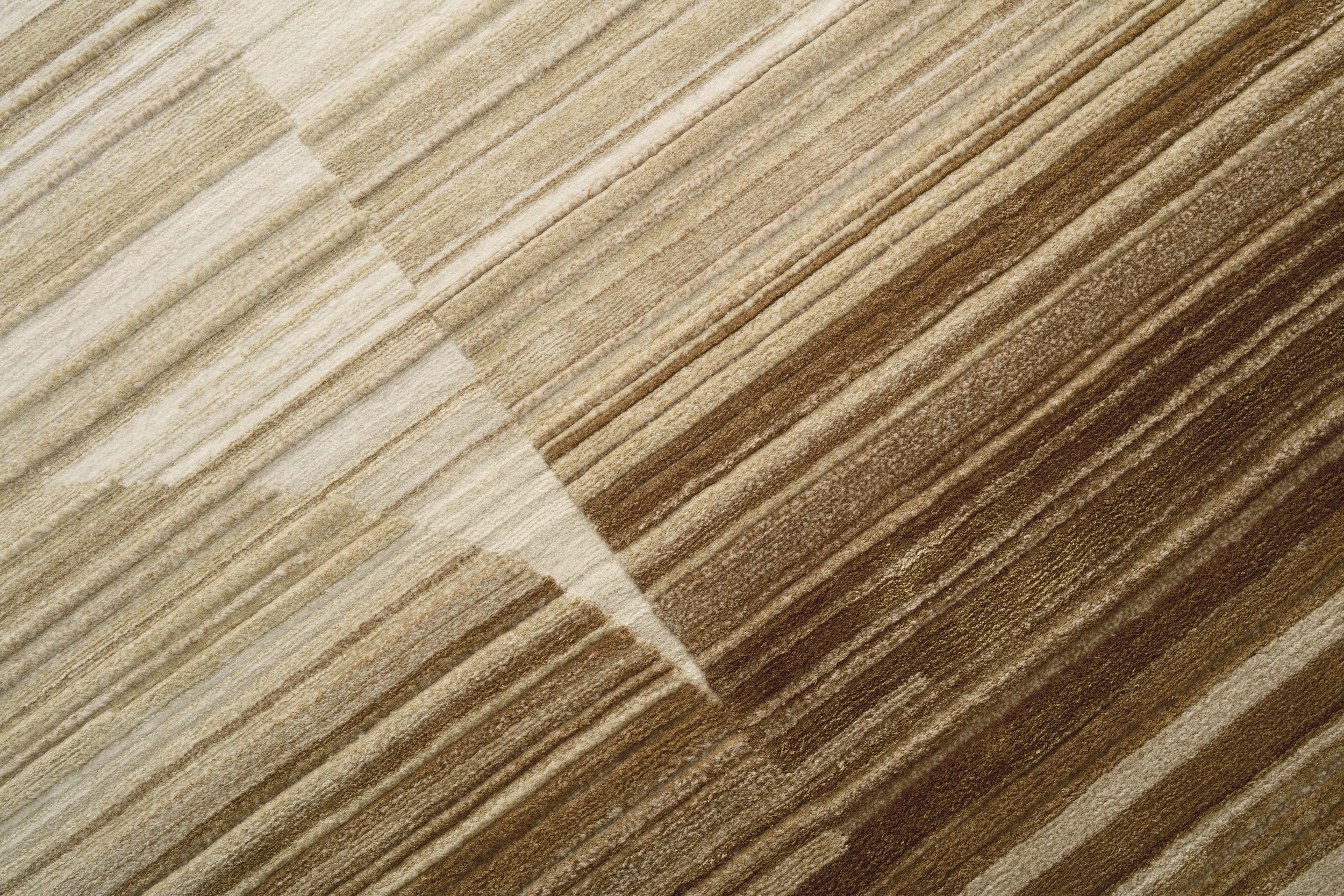 Obscura-Amber-Detail2-Handknotted-Loominary-CreativeMattersInc.jpg