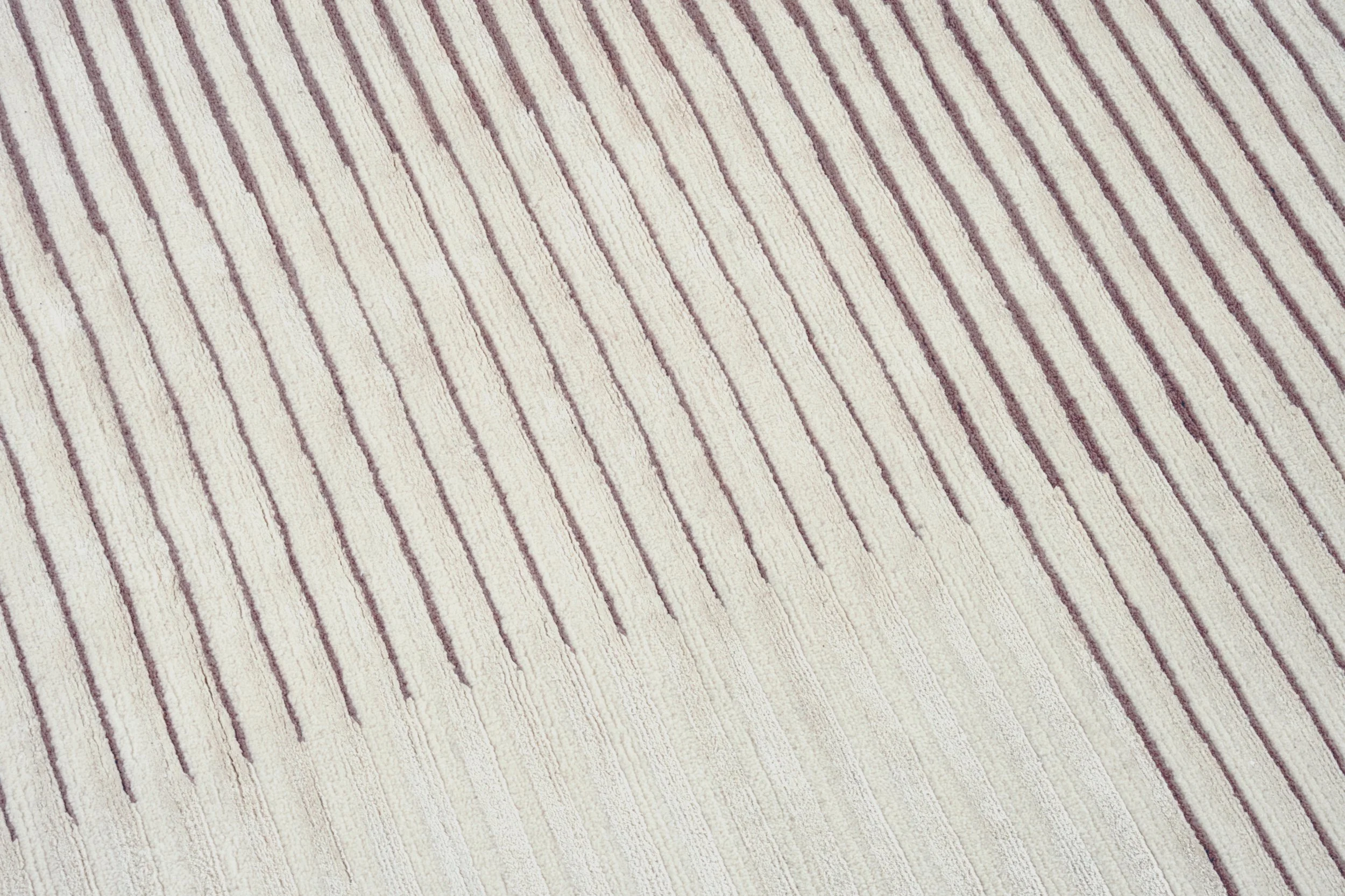 Stria-Pebble-Detail2-Handknotted-Loominary-CreativeMattersInc.jpg