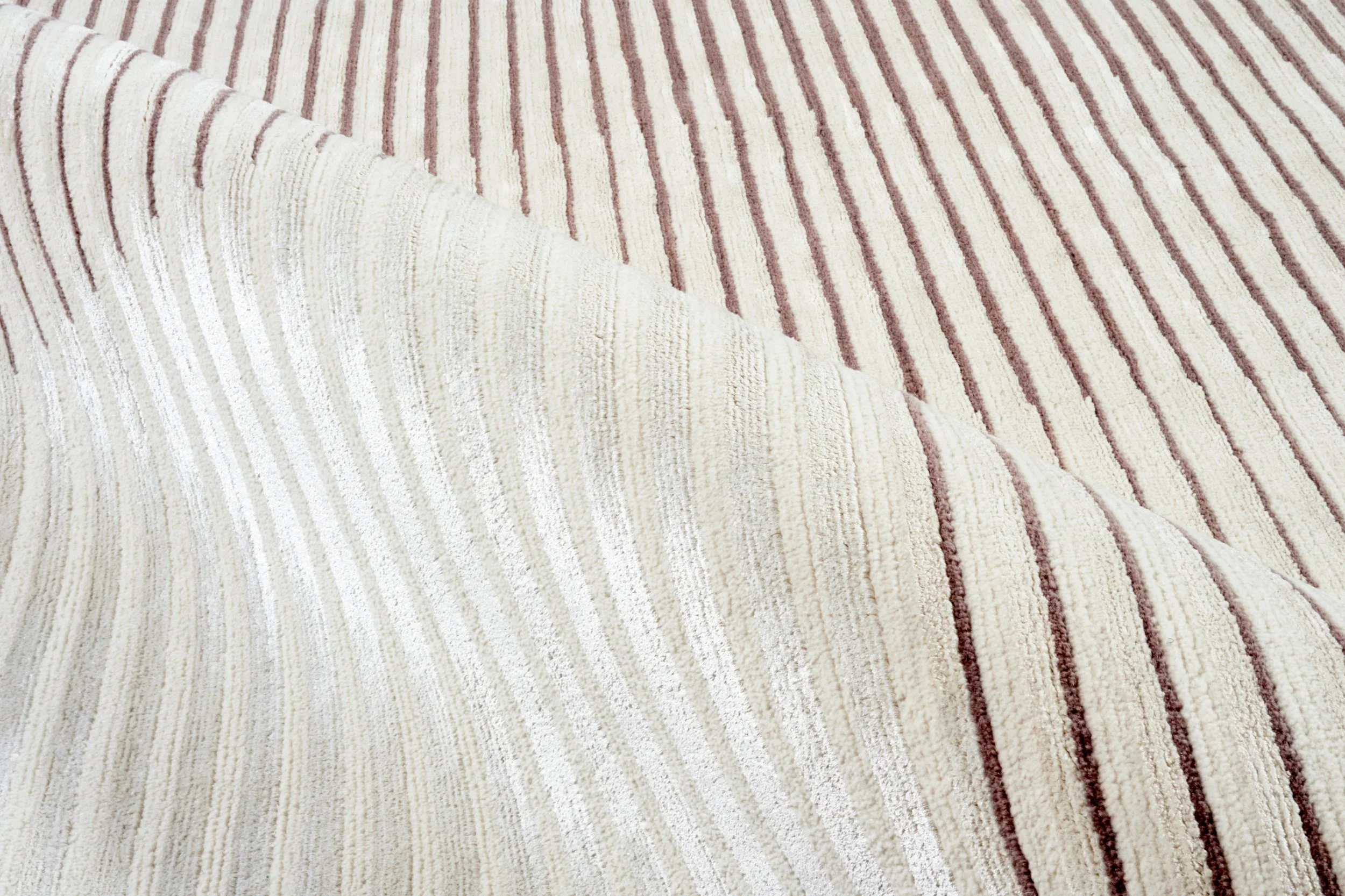 Stria-Pebble-Detail1-Handknotted-Loominary-CreativeMattersInc.jpg