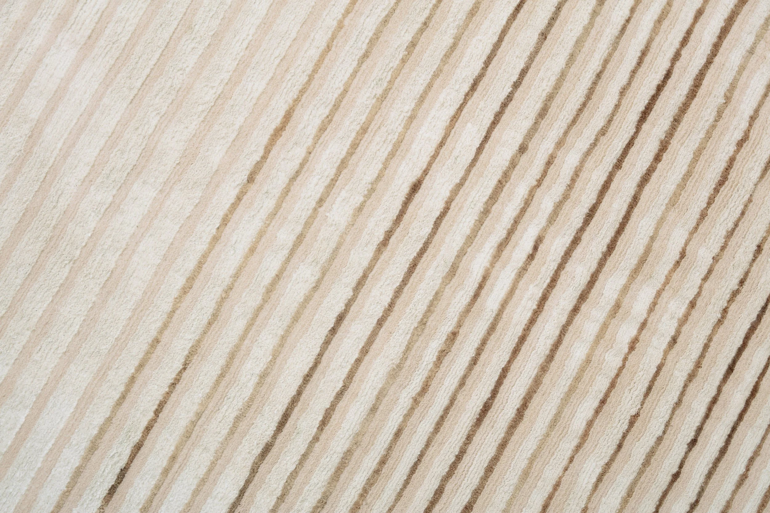 Stria-Natural-Detail2-Handknotted-Loominary-CreativeMattersInc.jpg