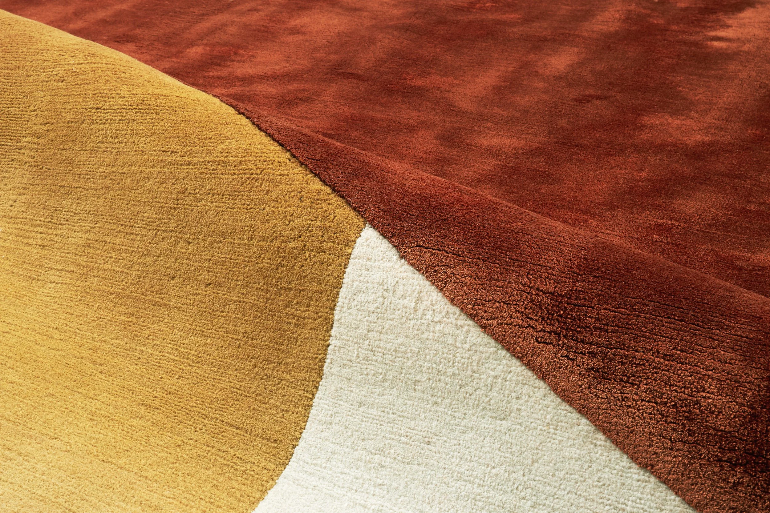 Vestige-Solara-Detail1-Handknotted-Loominary-CreativeMattersInc (1).jpg