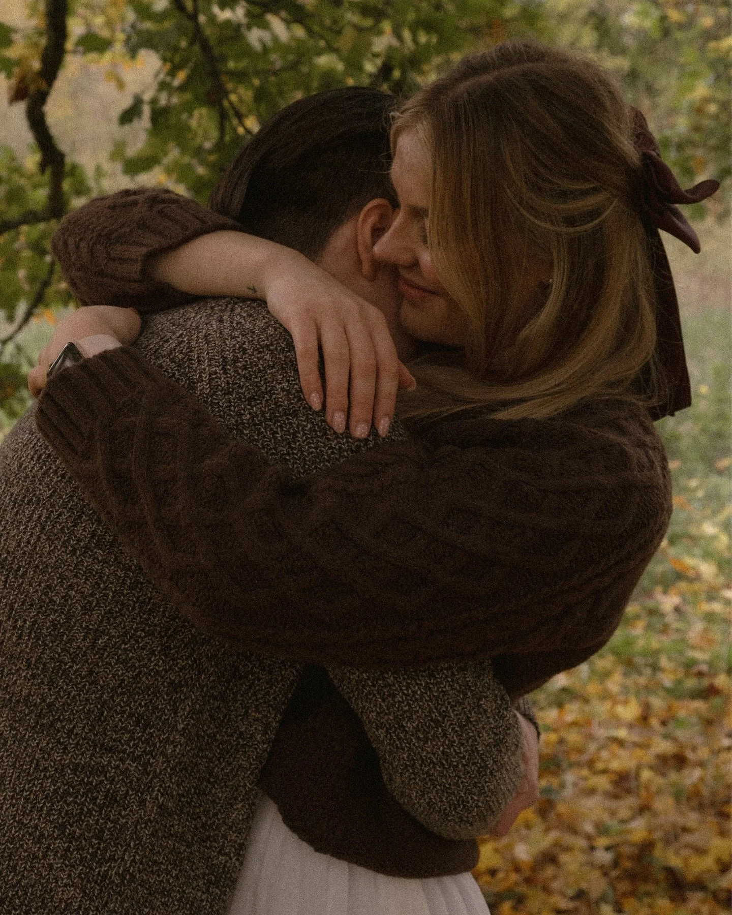Autumn in The Cotswolds 🍂🤎✨

When Kirsty asked me to capture their countryside getaway and told me all about the little shepherd&rsquo;s hut that they were staying in, I just knew this would be the perfect spot for their photos.

Nestled into a tin