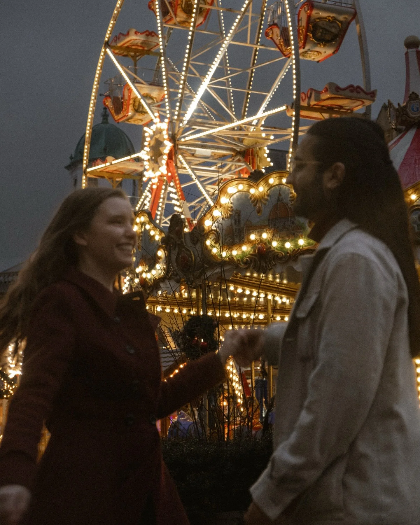 Jade &amp; Raj at Oxford Christmas Market 🎠🎡✨

Popped into Oxford yesterday to catch up with some friends and decided to have a fun little photoshoot at the same time to catch the twinkly lights of the Christmas Market.

We hopped on the carousel t