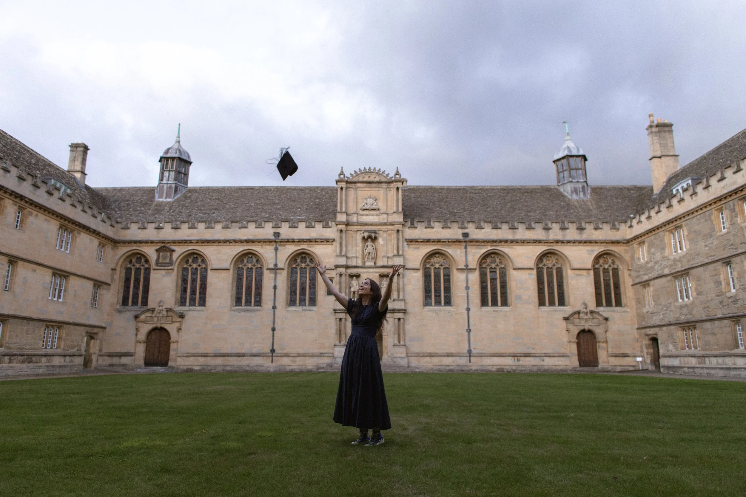 Oxford graduate. Oxford graduation photography in the UK. Graduation photographer