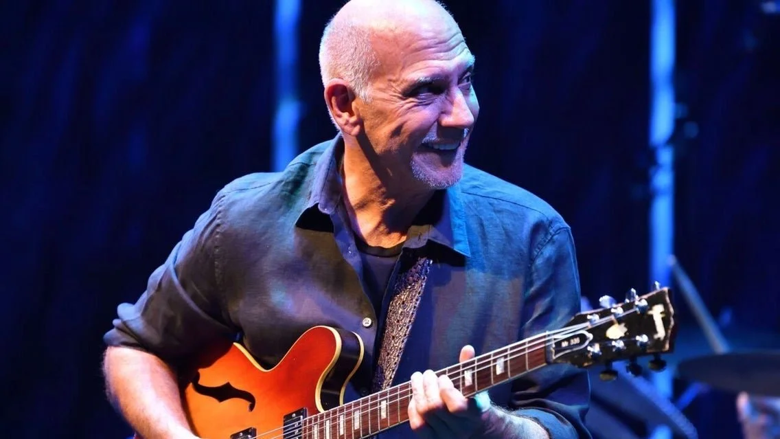 Larry Carlton Makes Case for New Jazz and Blues Market