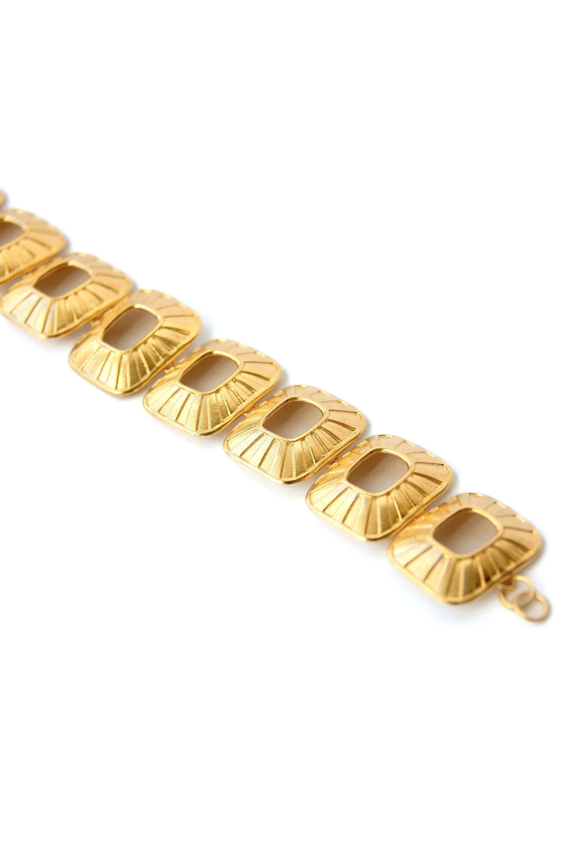 Rita_Carrega_Joalharia_Jewelry_Colecc%CC%A7a%CC%83o_AURORA_Collection_Pulseira_Dourada_Gold_Plated_Bracelet_%23AUR_PU02Au6.jpg