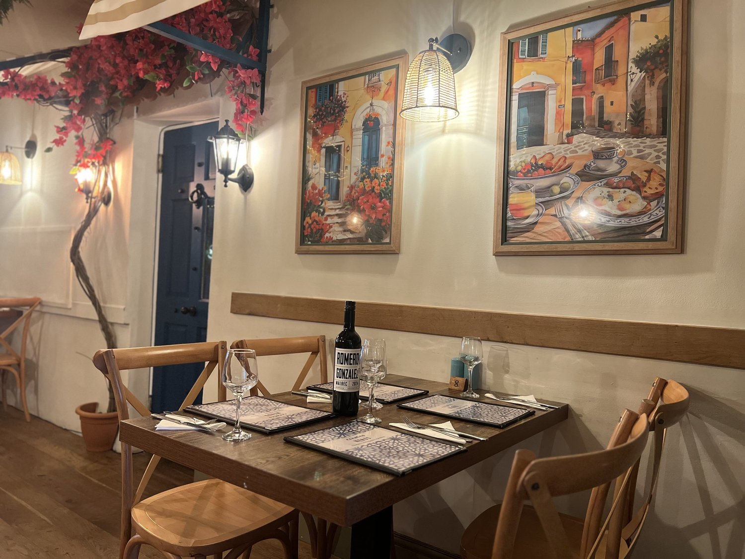 A table set for dinner in the current Creates restaurant.