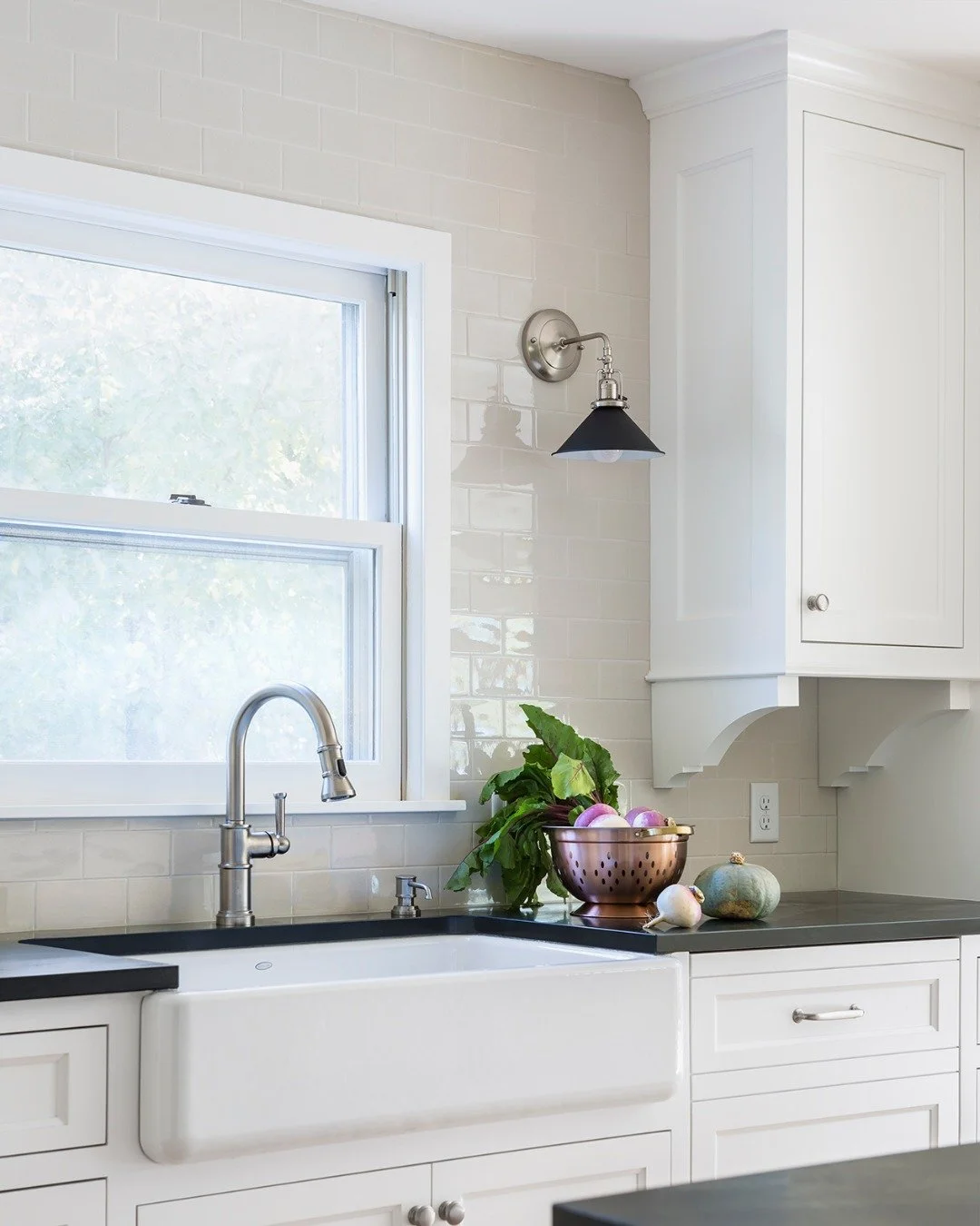 A fresh start begins right here. ✨⁣
⁣
From the classic farmhouse sink to the tailored millwork and thoughtful lighting, every custom detail in the Countryside Kitchen was designed to make everyday living feel elegant and effortless. ⁣
⁣
This is the b