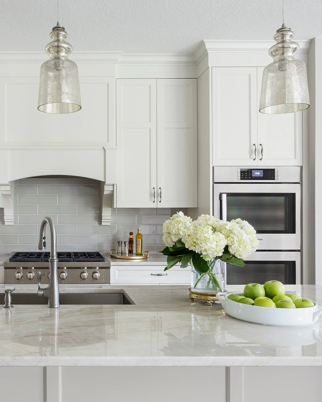 Kitchen Simplicity - The Perfect Edit 💫⁣
⁣
So often, the most beautiful design comes from thoughtful restraint. The art of editing, paring back just enough to let the materials, light, and proportions shine, can transform a space from overly embelli