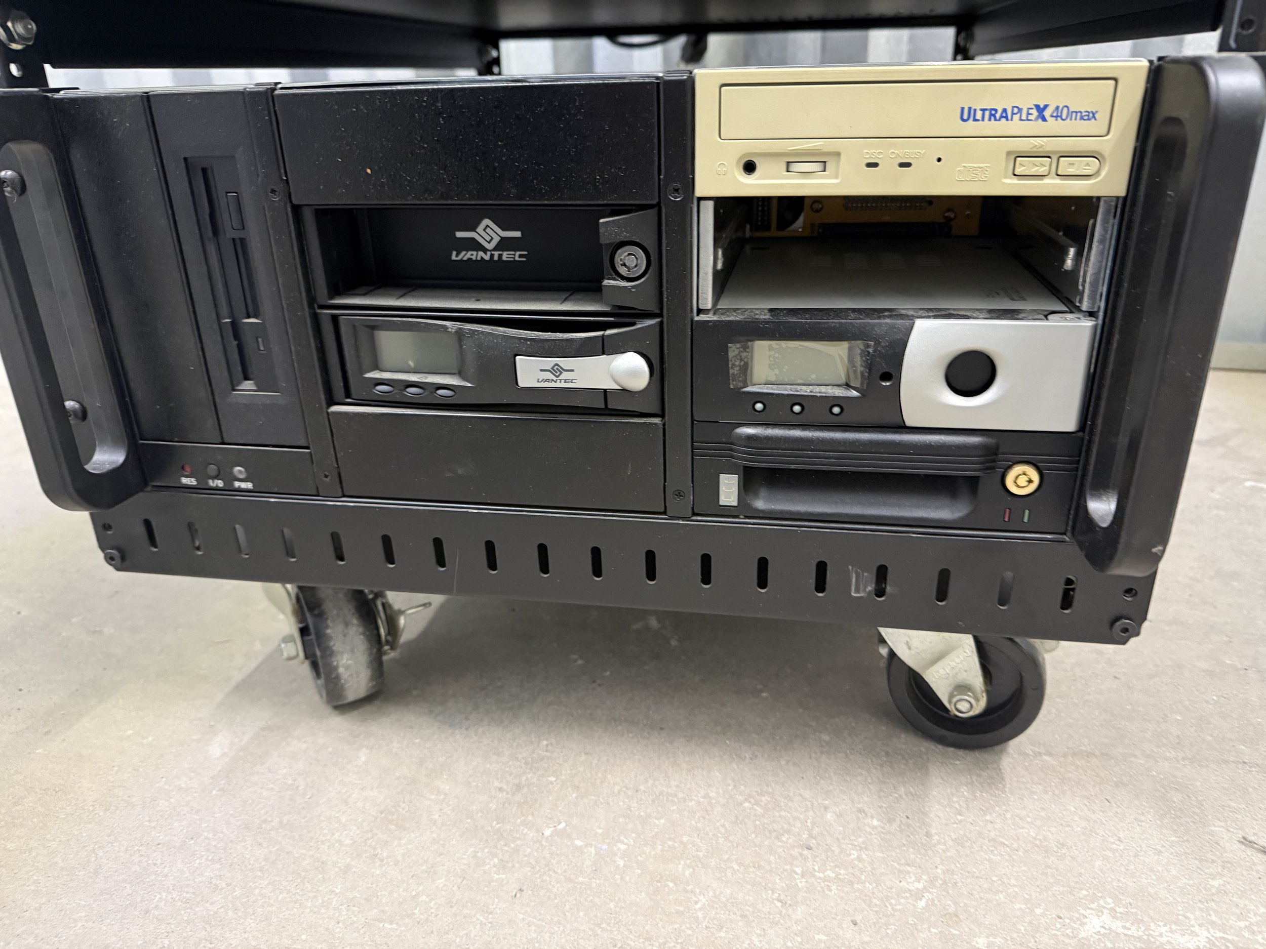 145.  Vantek UltraPlex 40 max, not tested, as is smoking environment