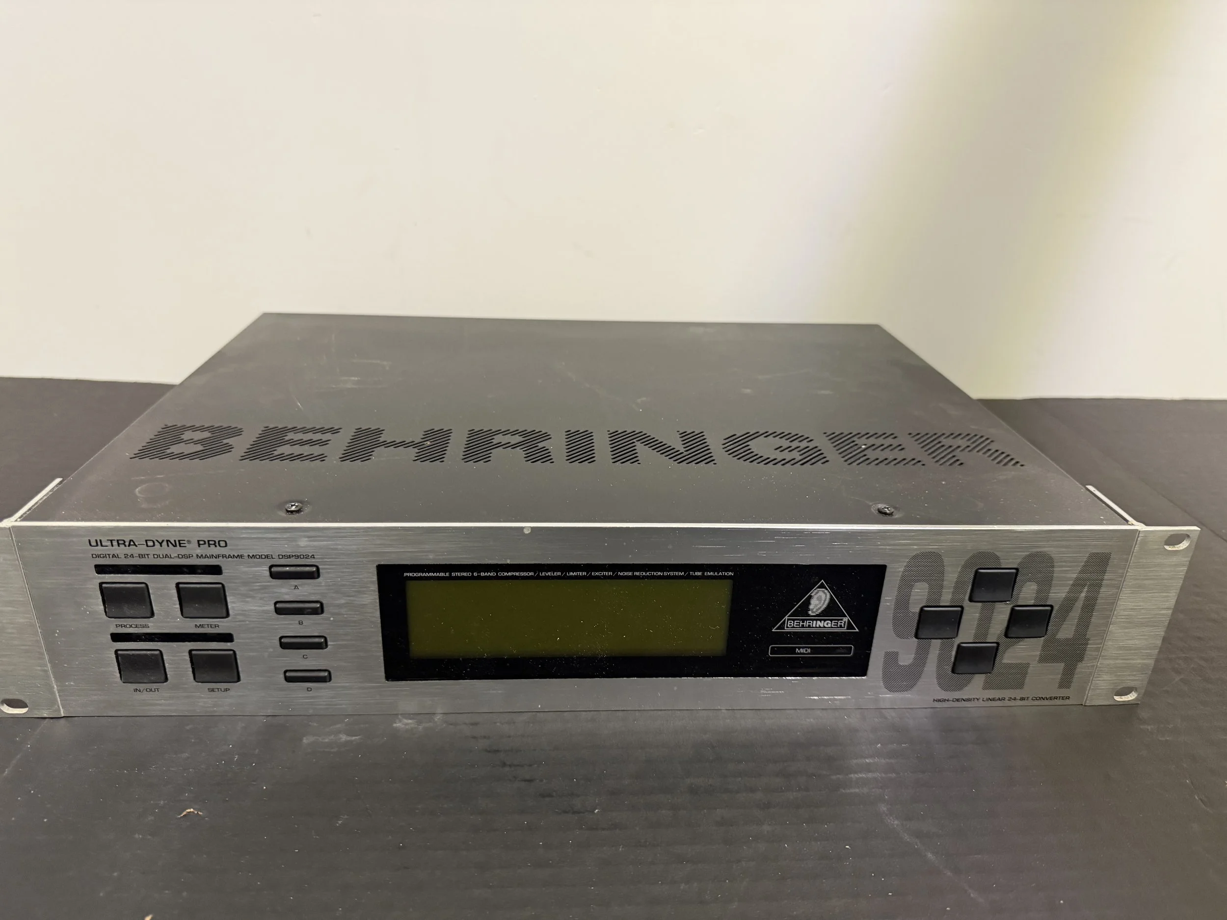 180.  Berhinger Ultra-Dyne Digital 24 bit mainframe Model DSP 9024, not tested, as is smoking environment