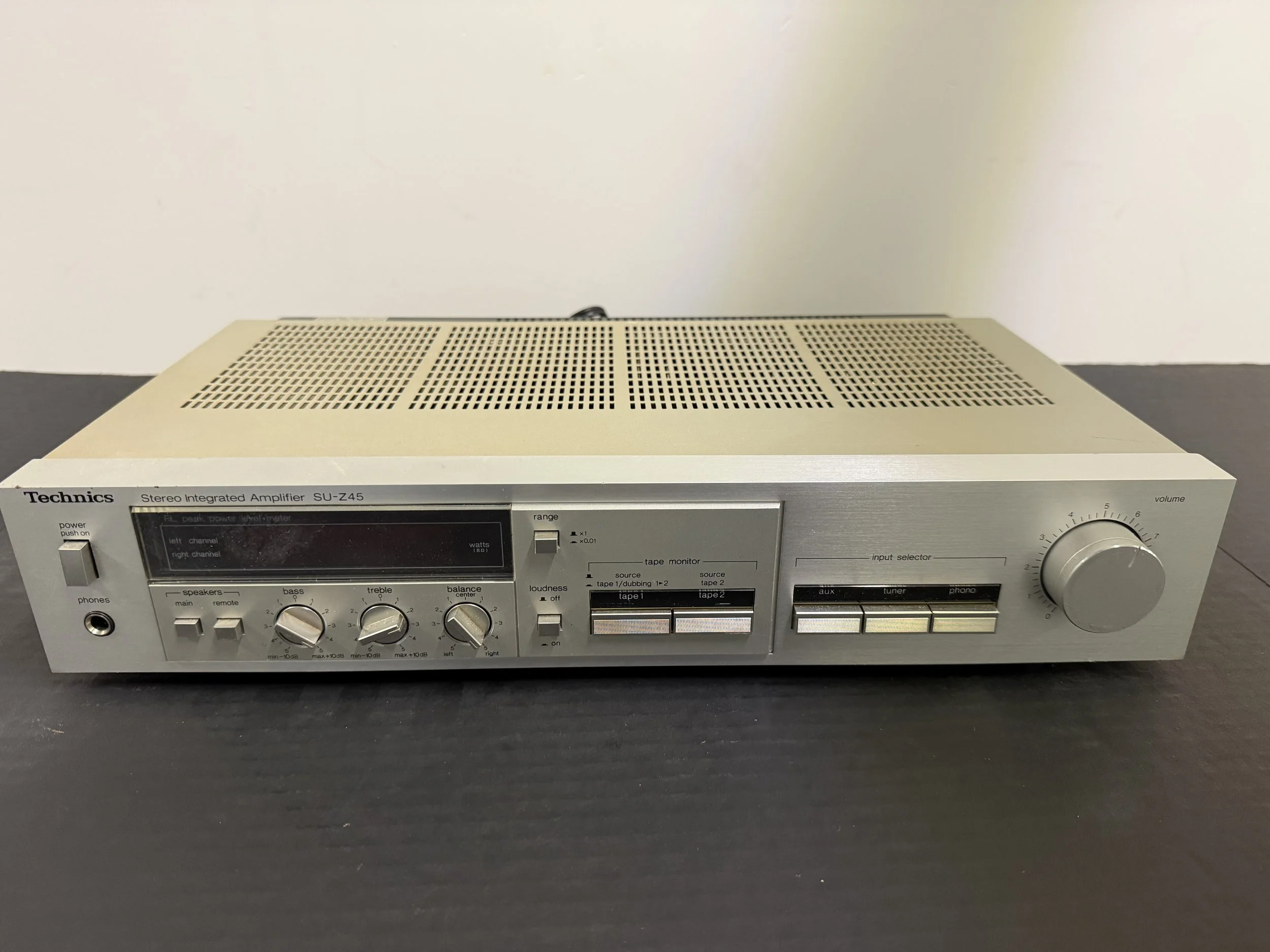 164.  Technics Stereo Integrated Amp, SU-Z45, not tested, as is smoking environment