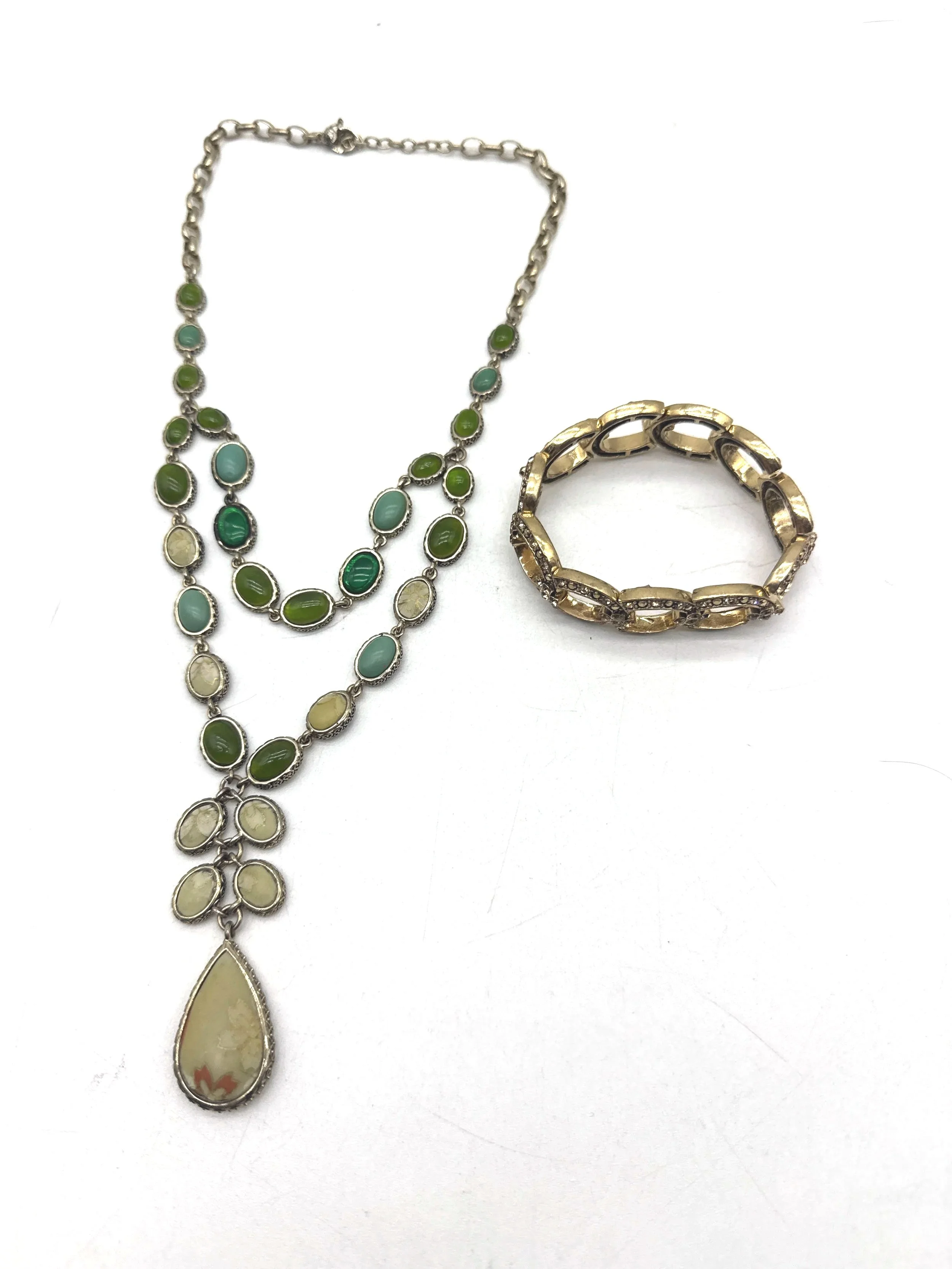 681.  High end fashion Monet necklace 20'' and Monet stretch bracelet