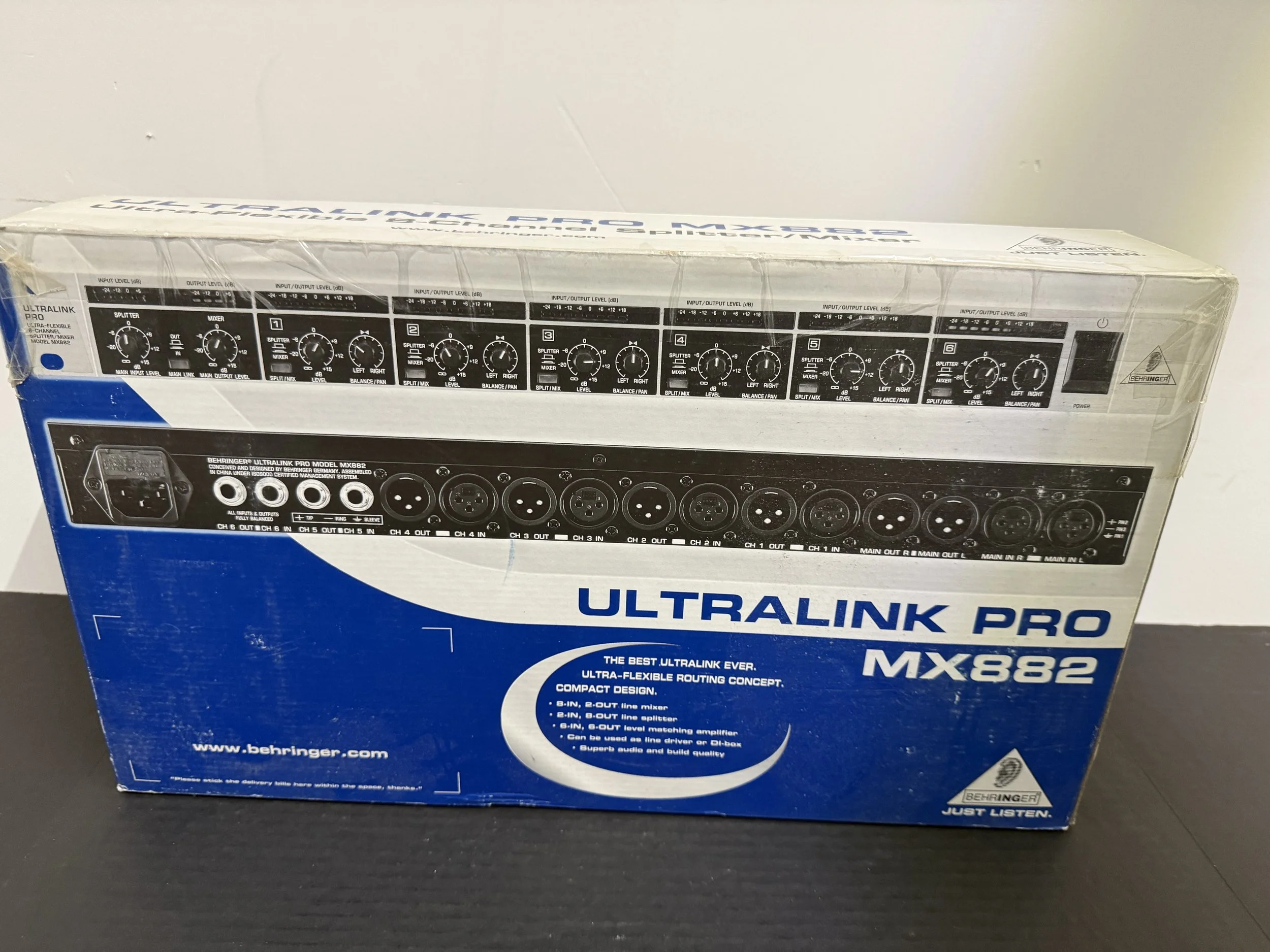 189.  Ultralink Pro MX882 Ultra-Flexible 8-channel splitter/mixer, not tested, as is smoking environment