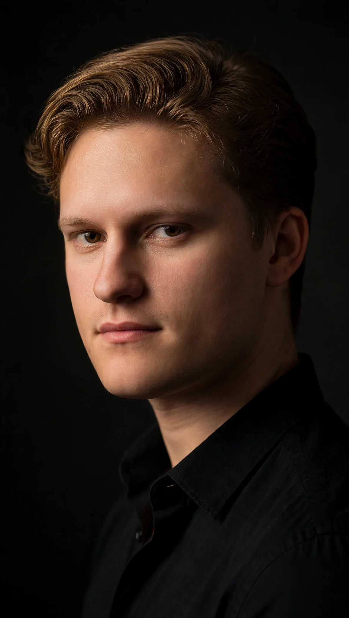 Headshot of tenor Michaël Hudetz