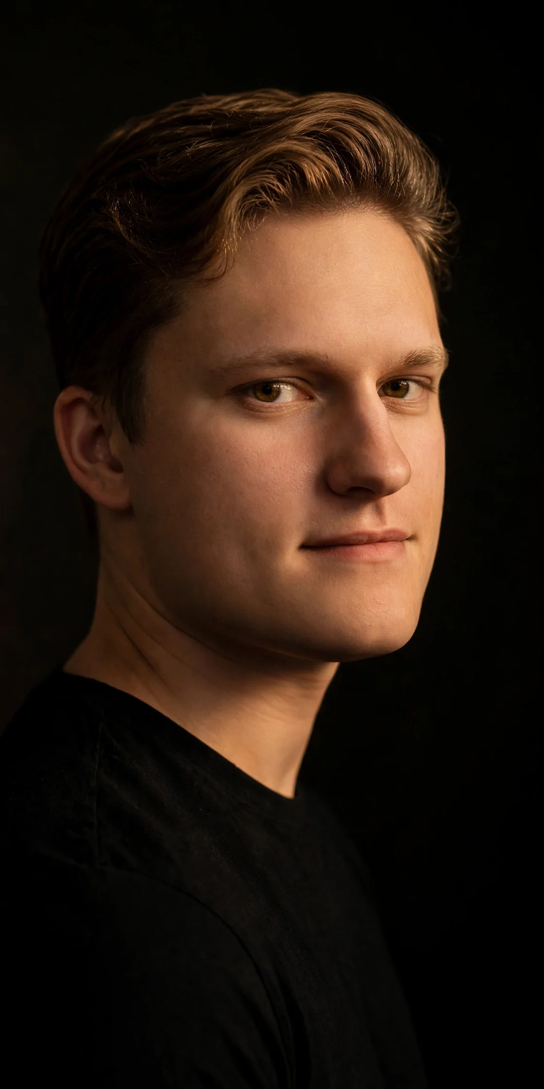 Headshot of tenor Michaël Hudetz