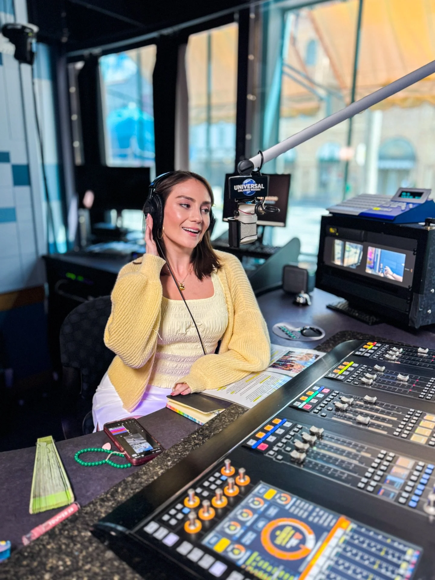 A pinch-me kind of workday. ✨🎙️

Broadcasting my show live on @magic949 from the Universal Studios Broadcast Center during Mardi Gras at @universalorlando &mdash; truly one of those dream work moments I&rsquo;ll never forget and just so much fun of 