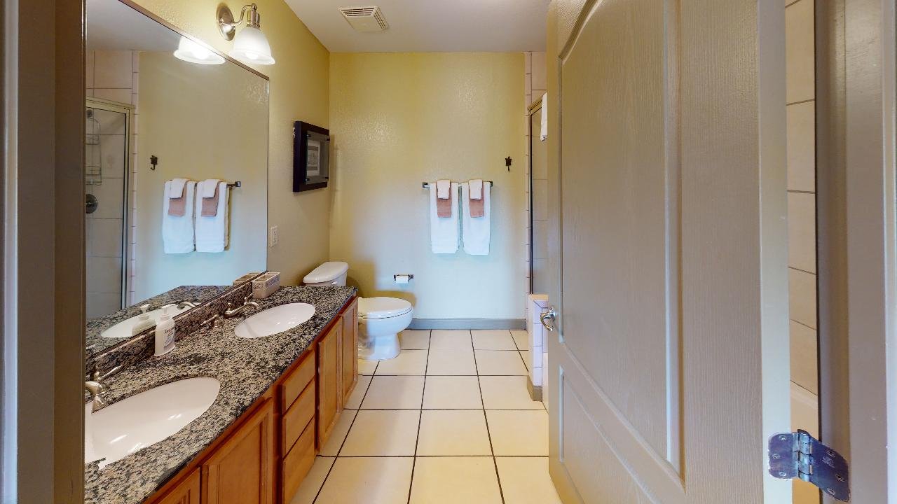 SD-Properties-Plus-Mountain-View-Condo-2506-Bathroom.jpg