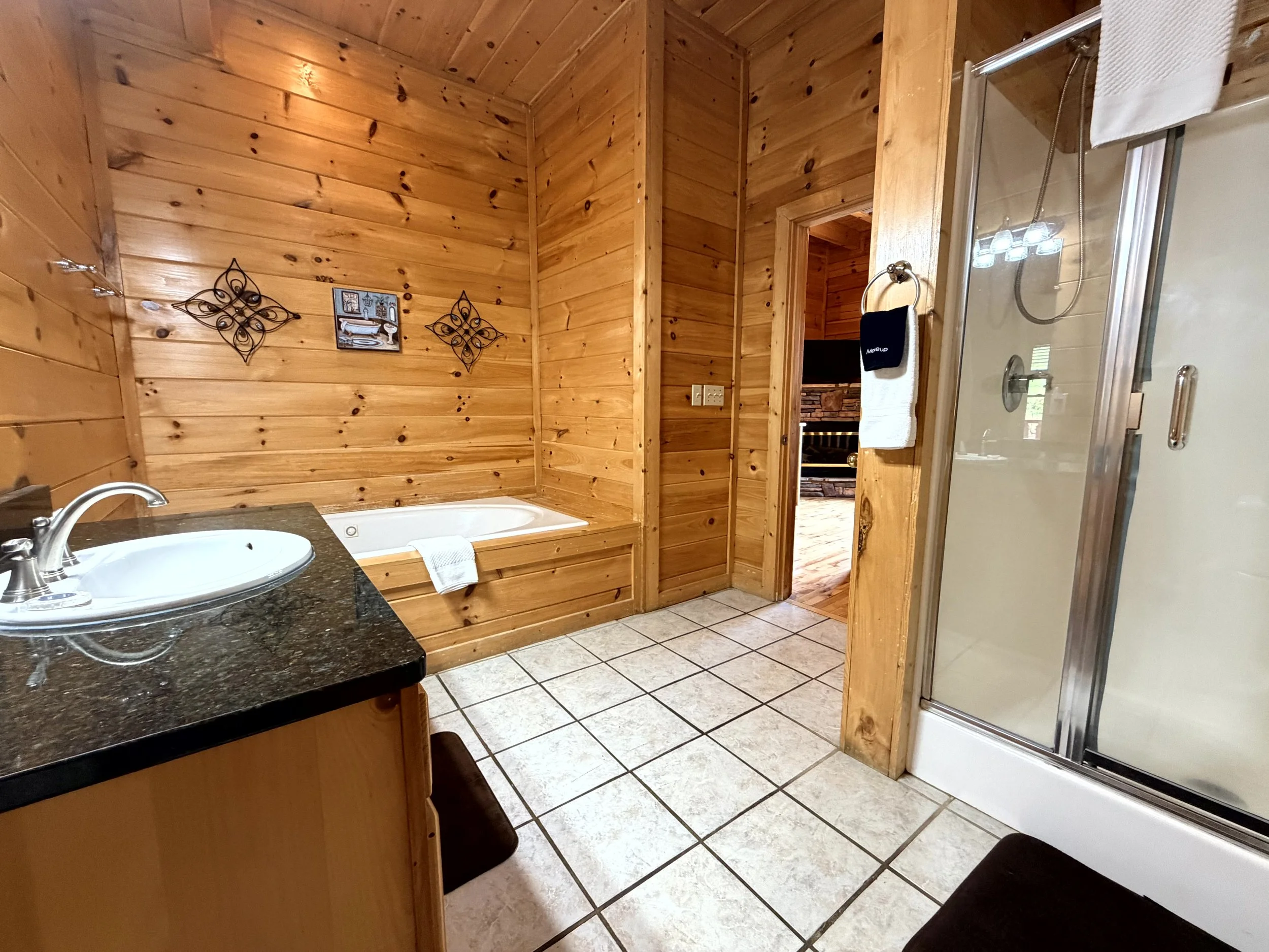 2 Bath.jpg