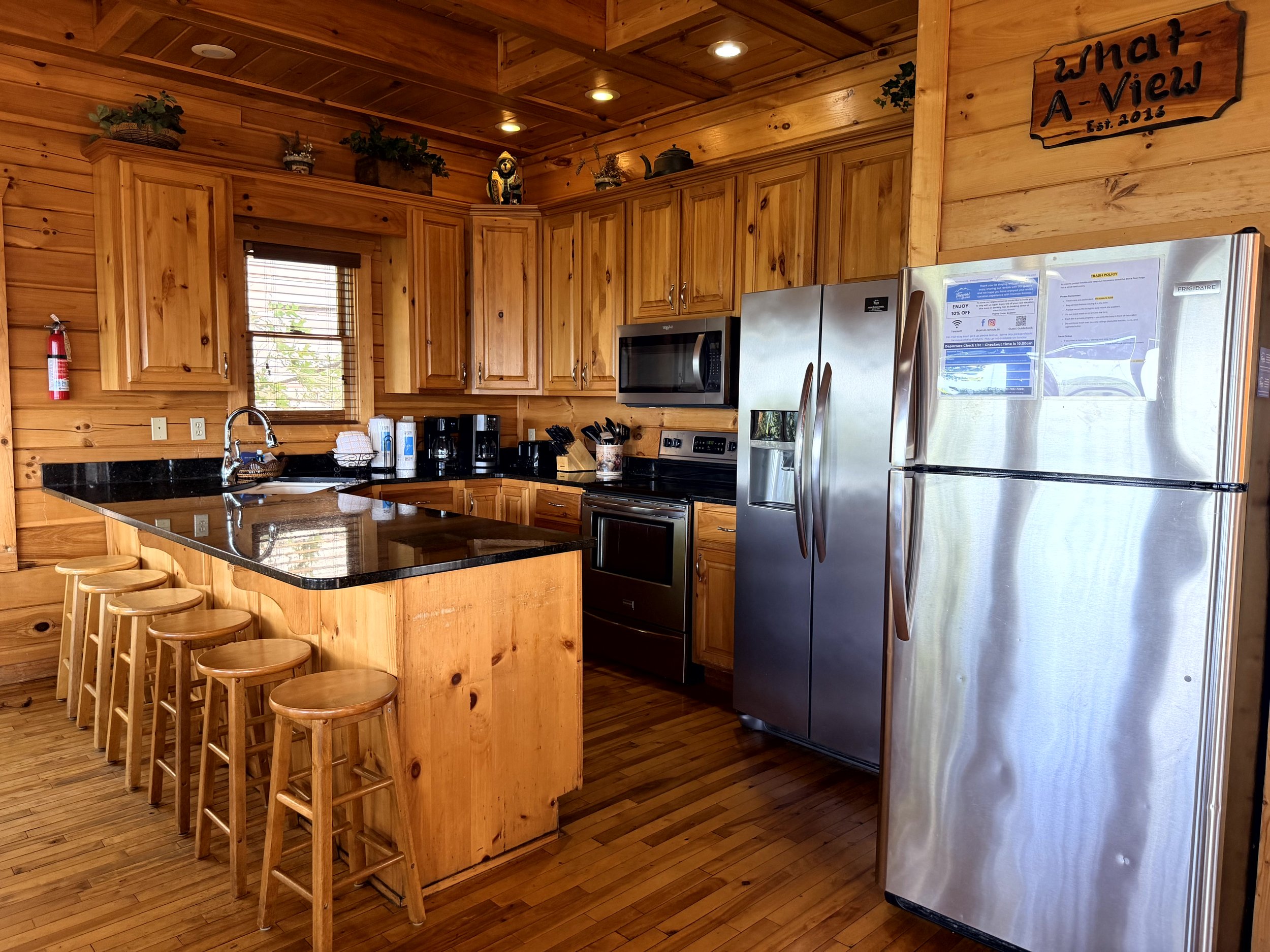 Kitchen (1).jpg