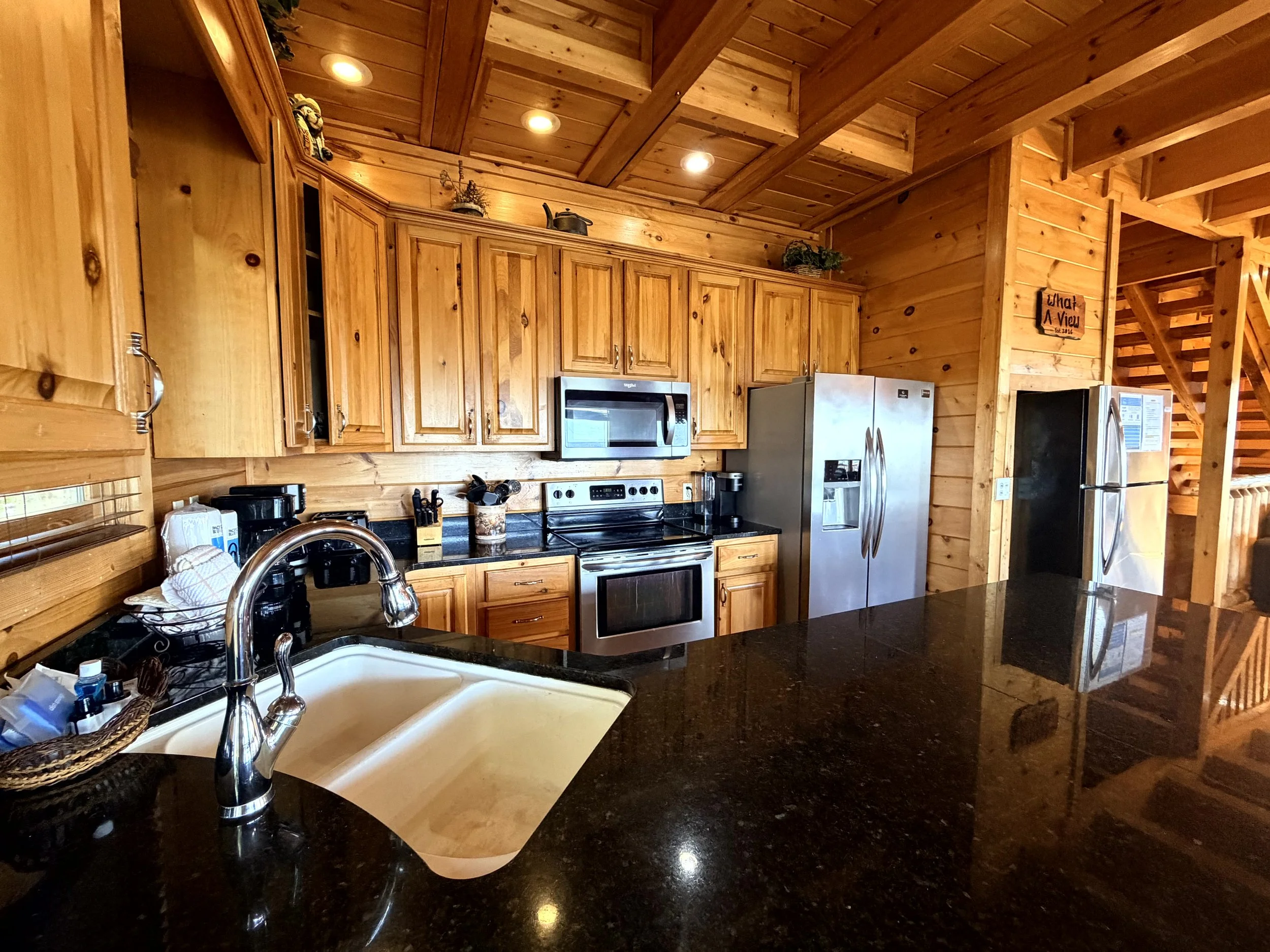 Kitchen (2).jpg