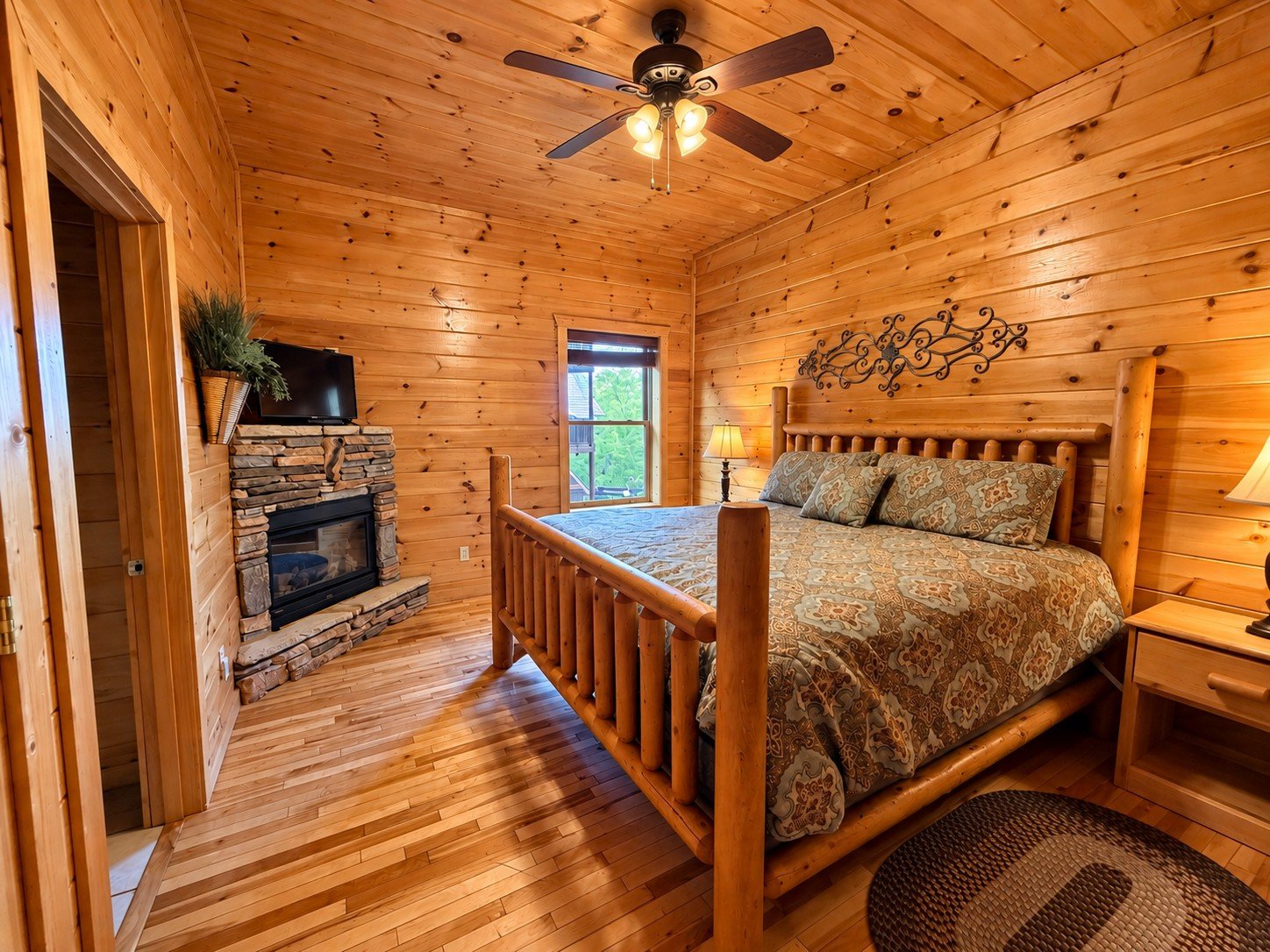 6 Bed (2).jpg