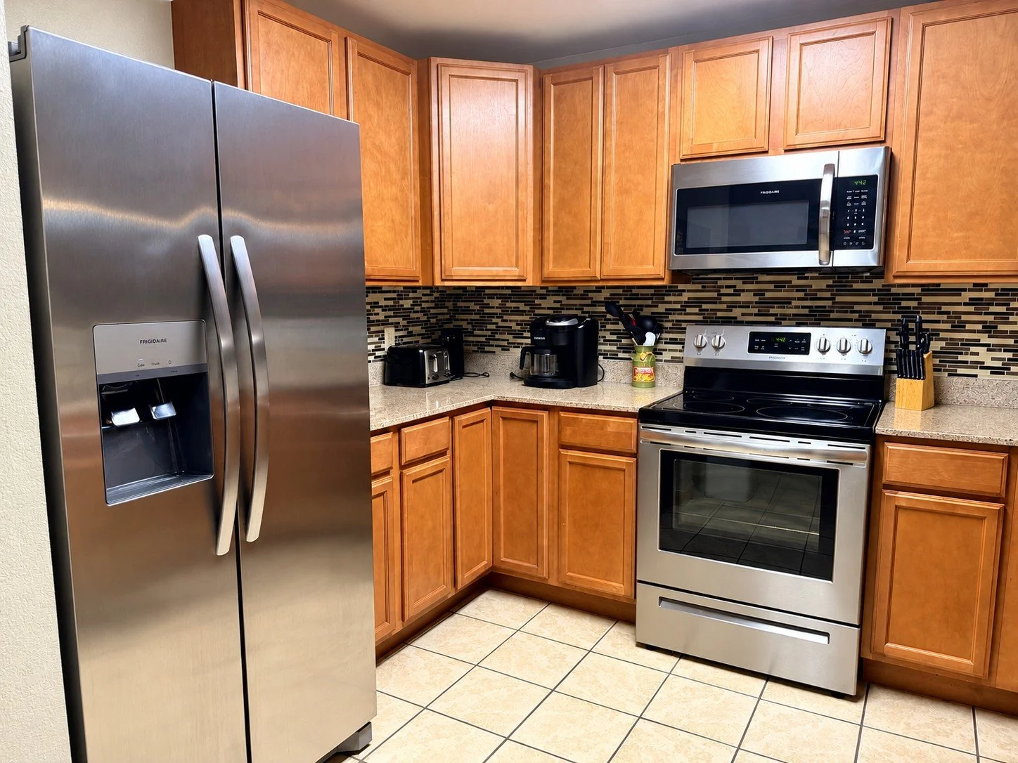 Kitchen 2.jpg