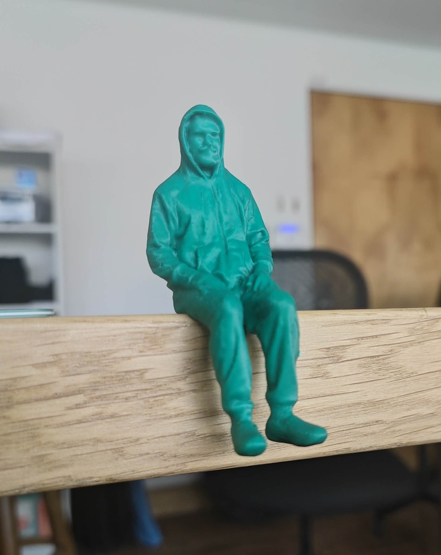 Participants of our first 3D printing course have been getting their hands dirty on the printers with their free month of membership! Adam Busby printed this model of his friend after 3D scanning him on his phone.

#ideatoreality