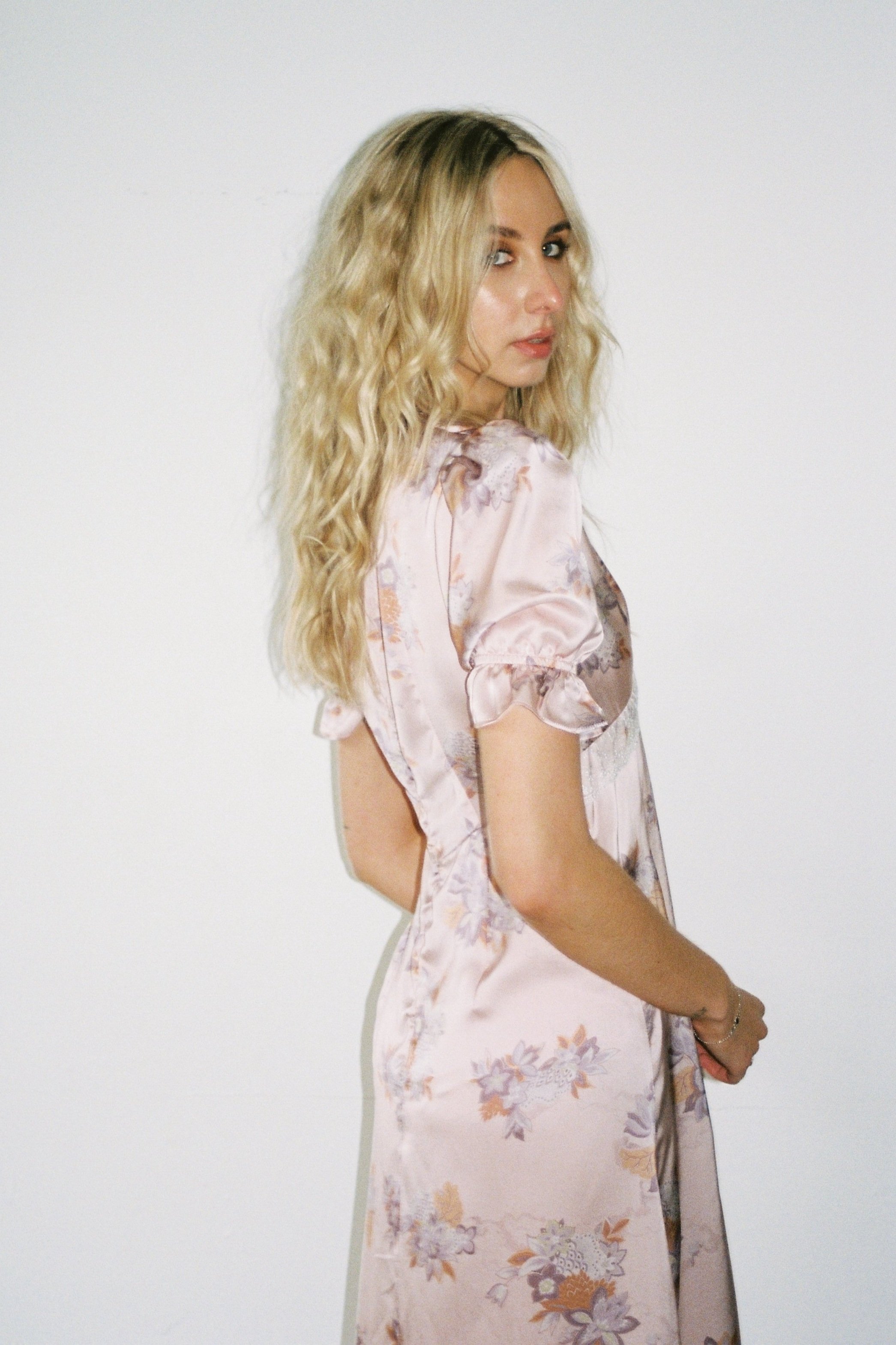 IZZY_DRESS_MONIKA_THE_LABEL_014.jpg