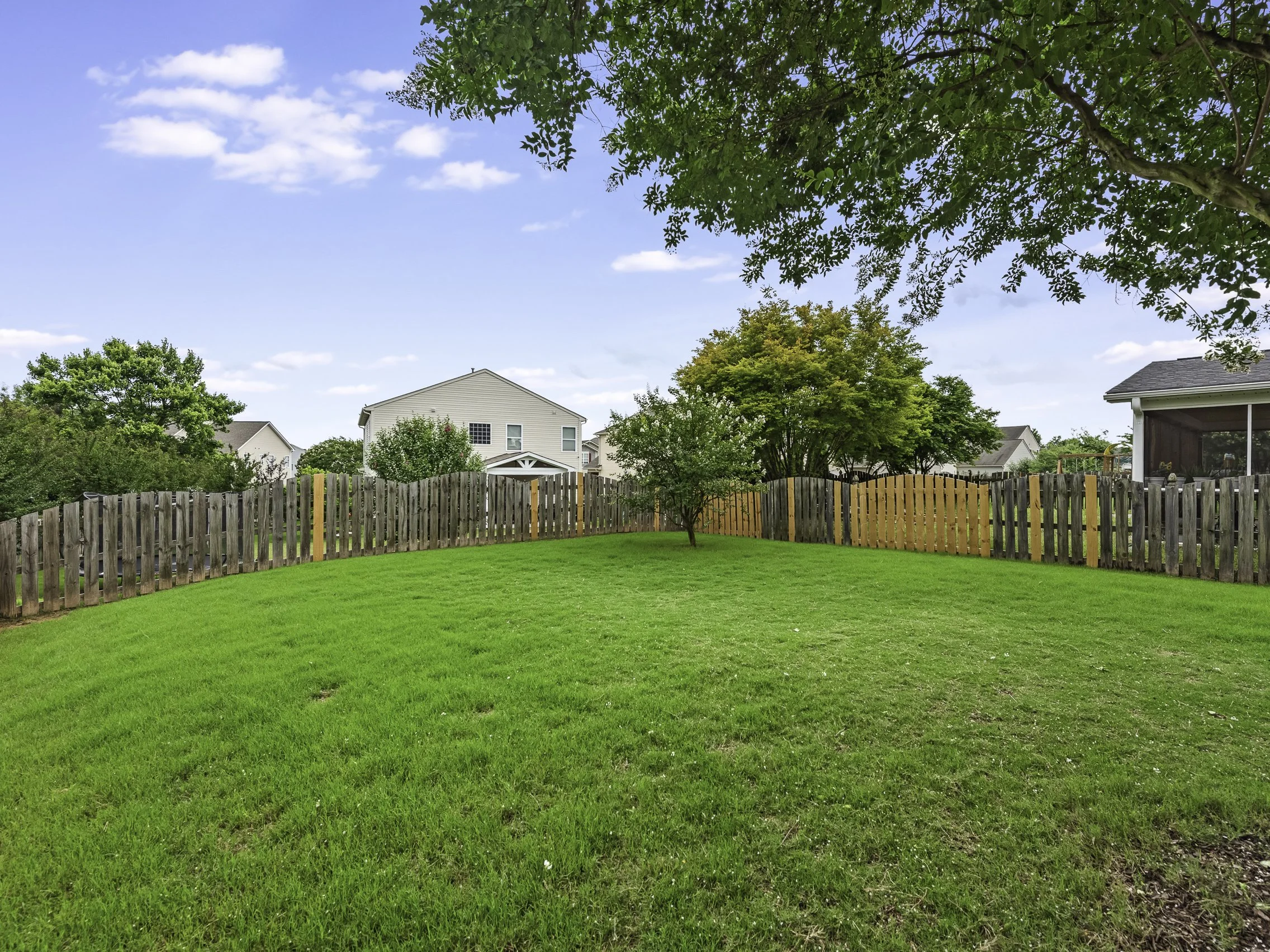 1100 Mountain Laurel Ct-37.jpg