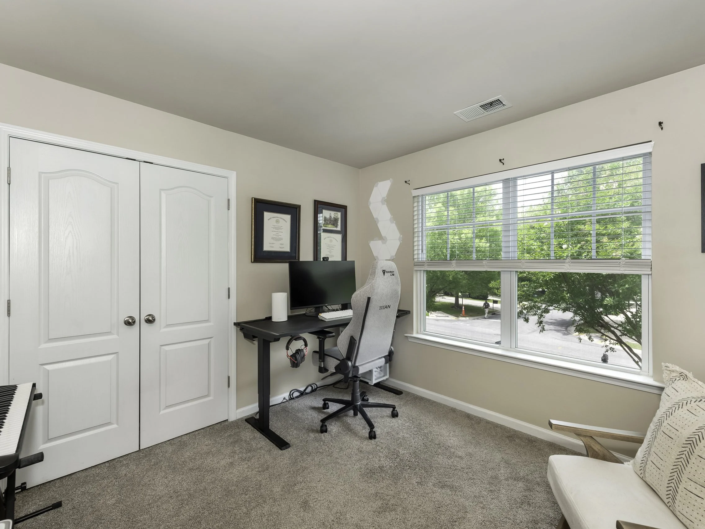 1100 Mountain Laurel Ct-24.jpg